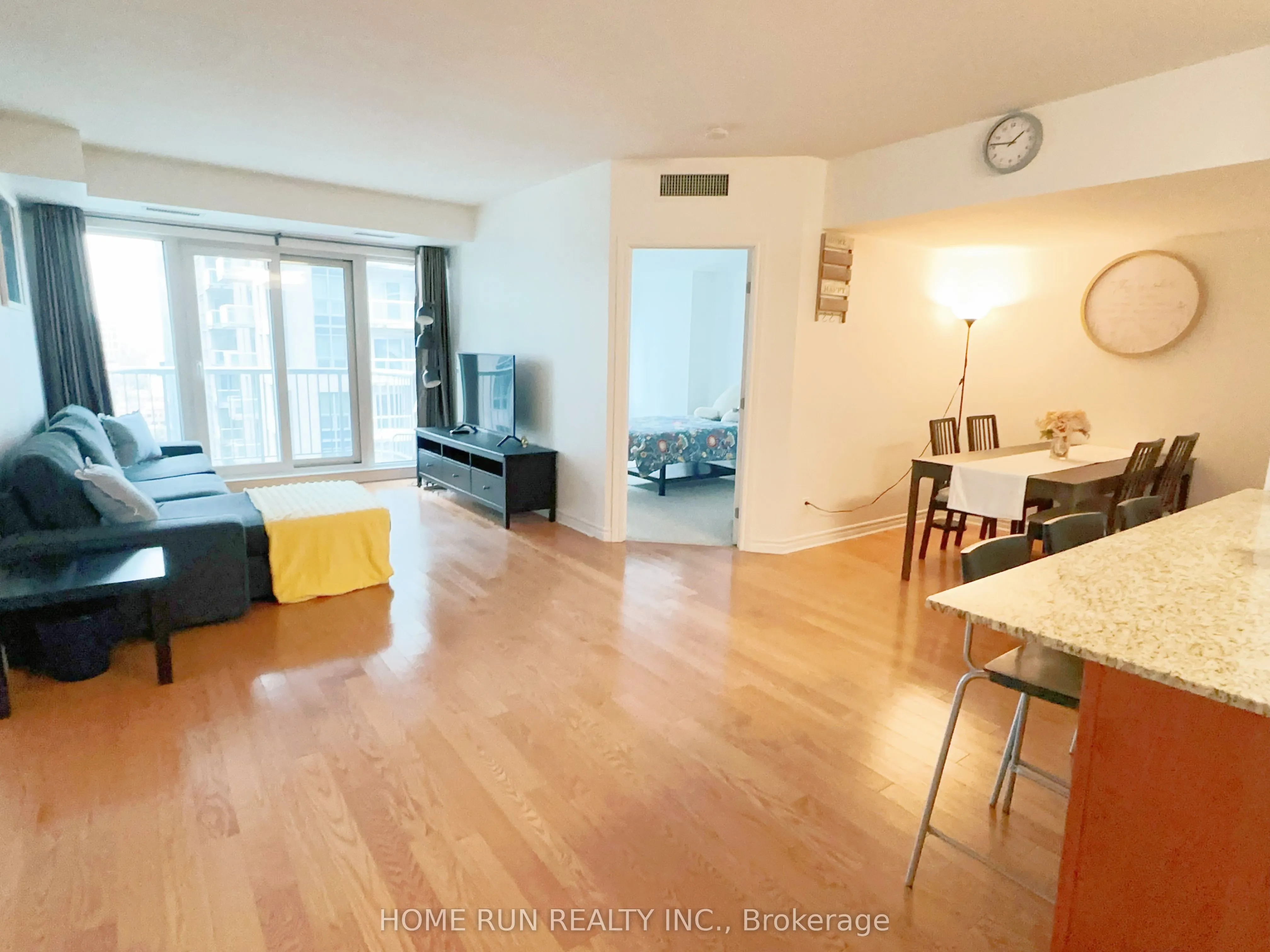 234 Rideau Street, #1506
