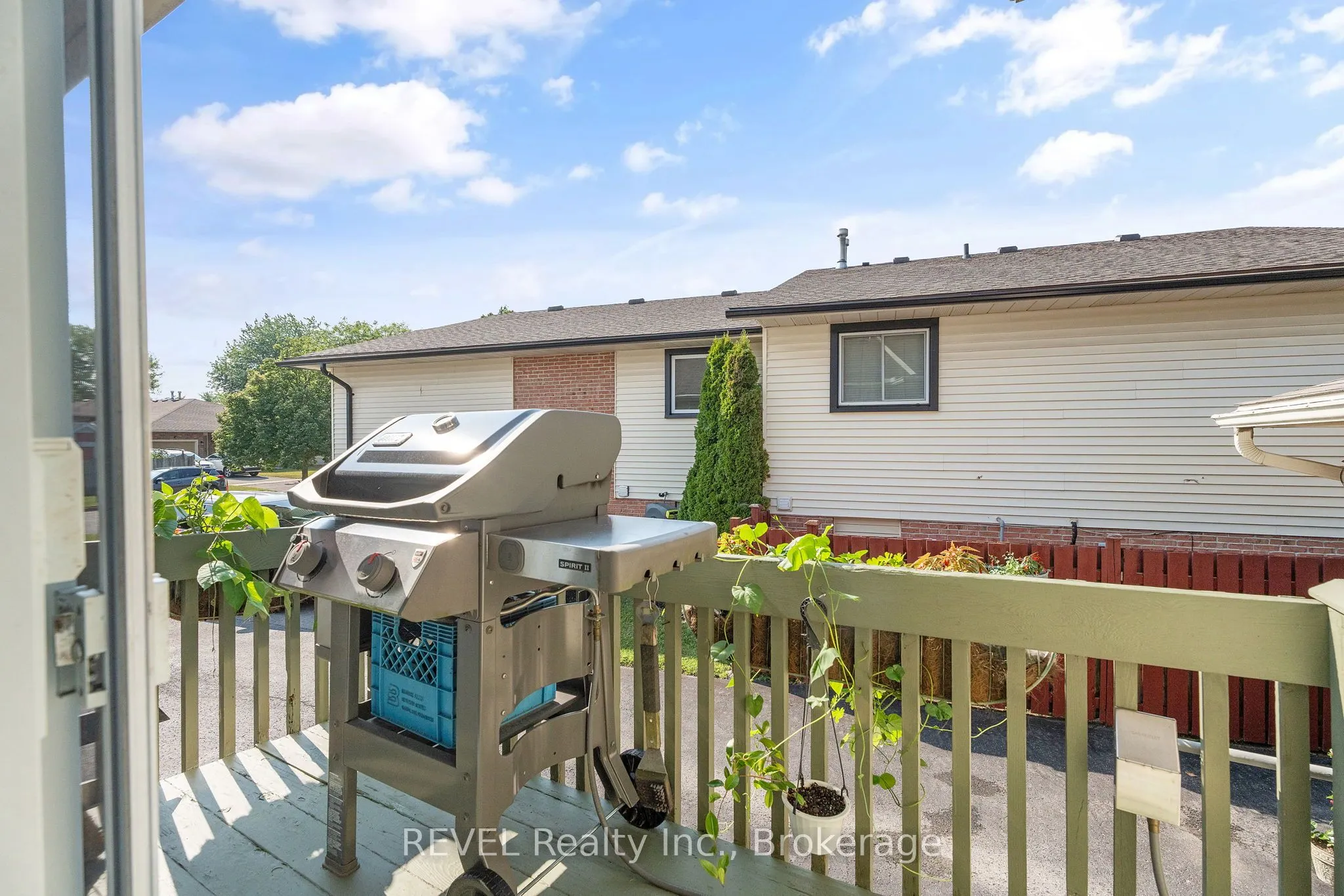 73 Chapel Hill Crescent