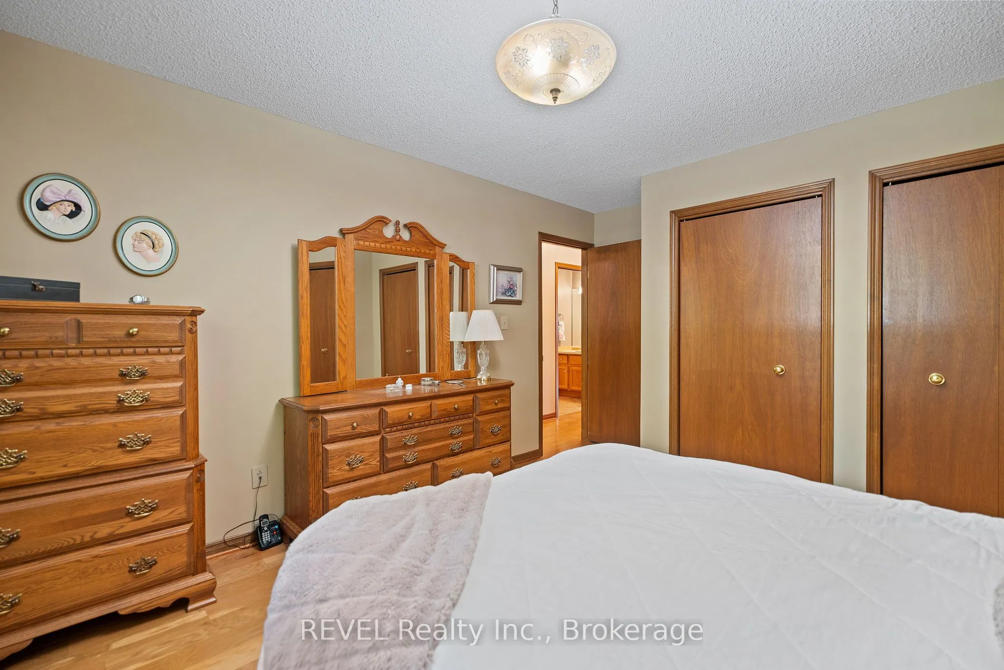 73 Chapel Hill Crescent