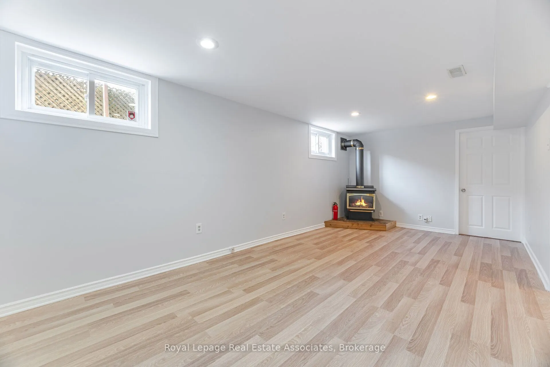 319 Grantham Avenue