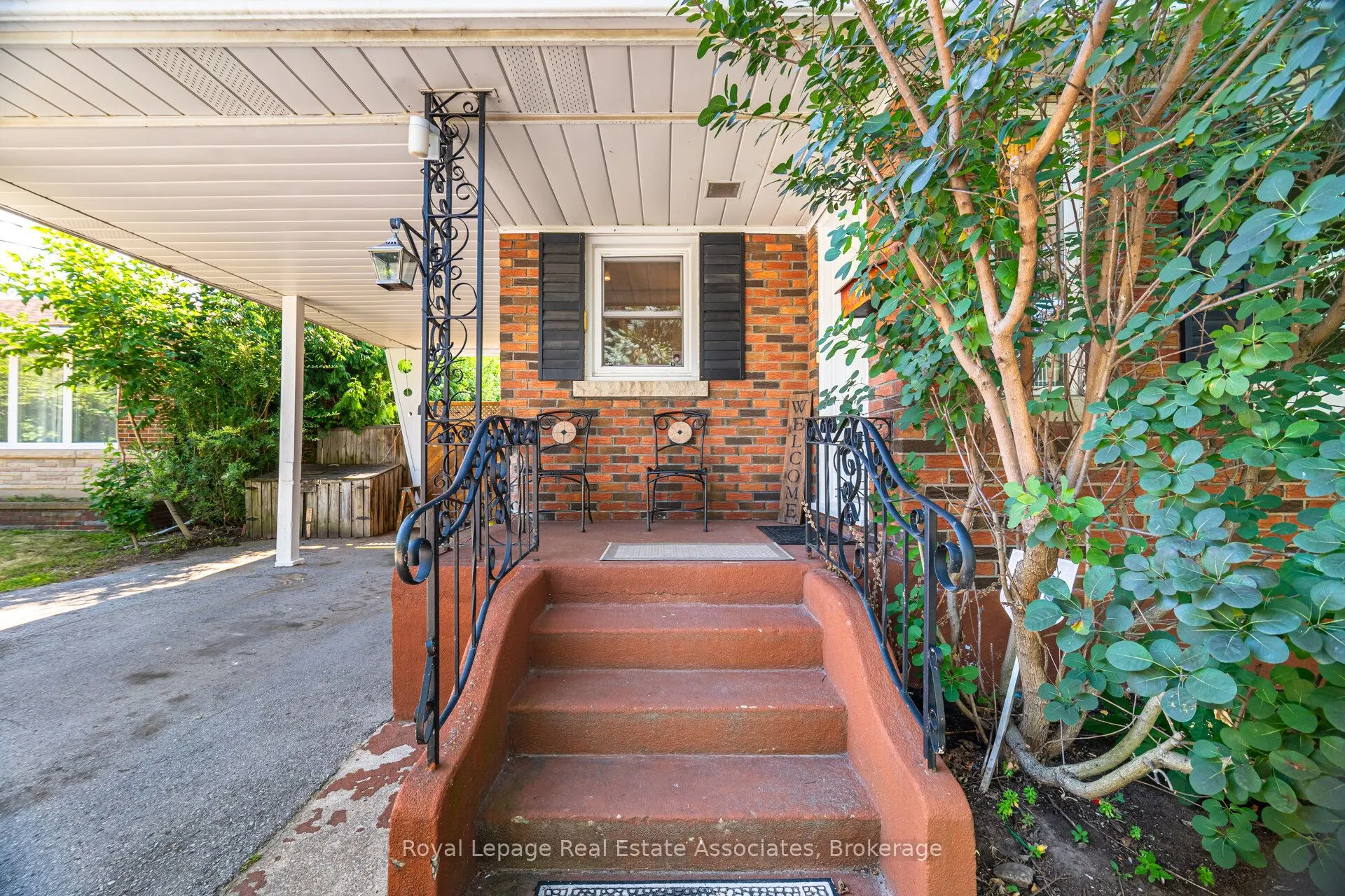 319 Grantham Avenue