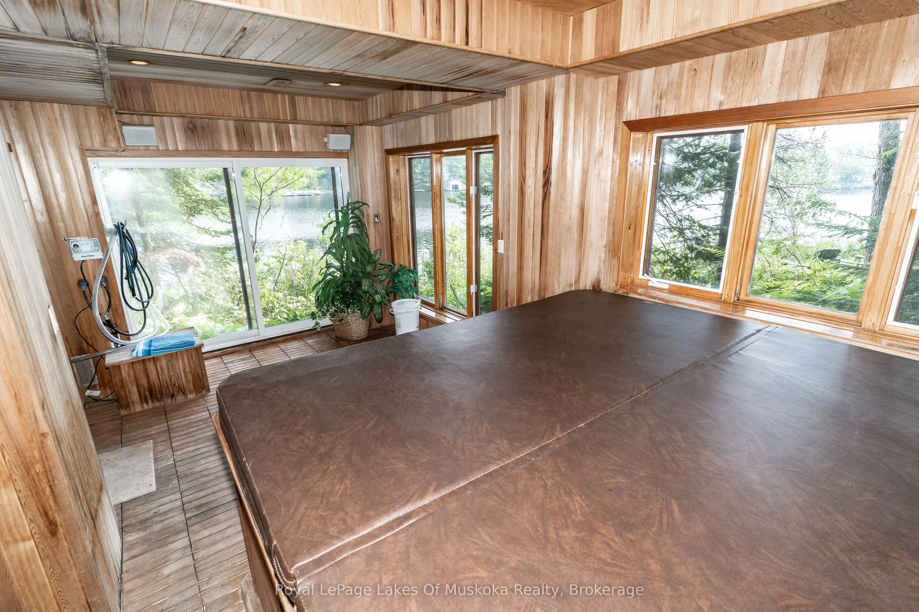 51 Pinetree Road