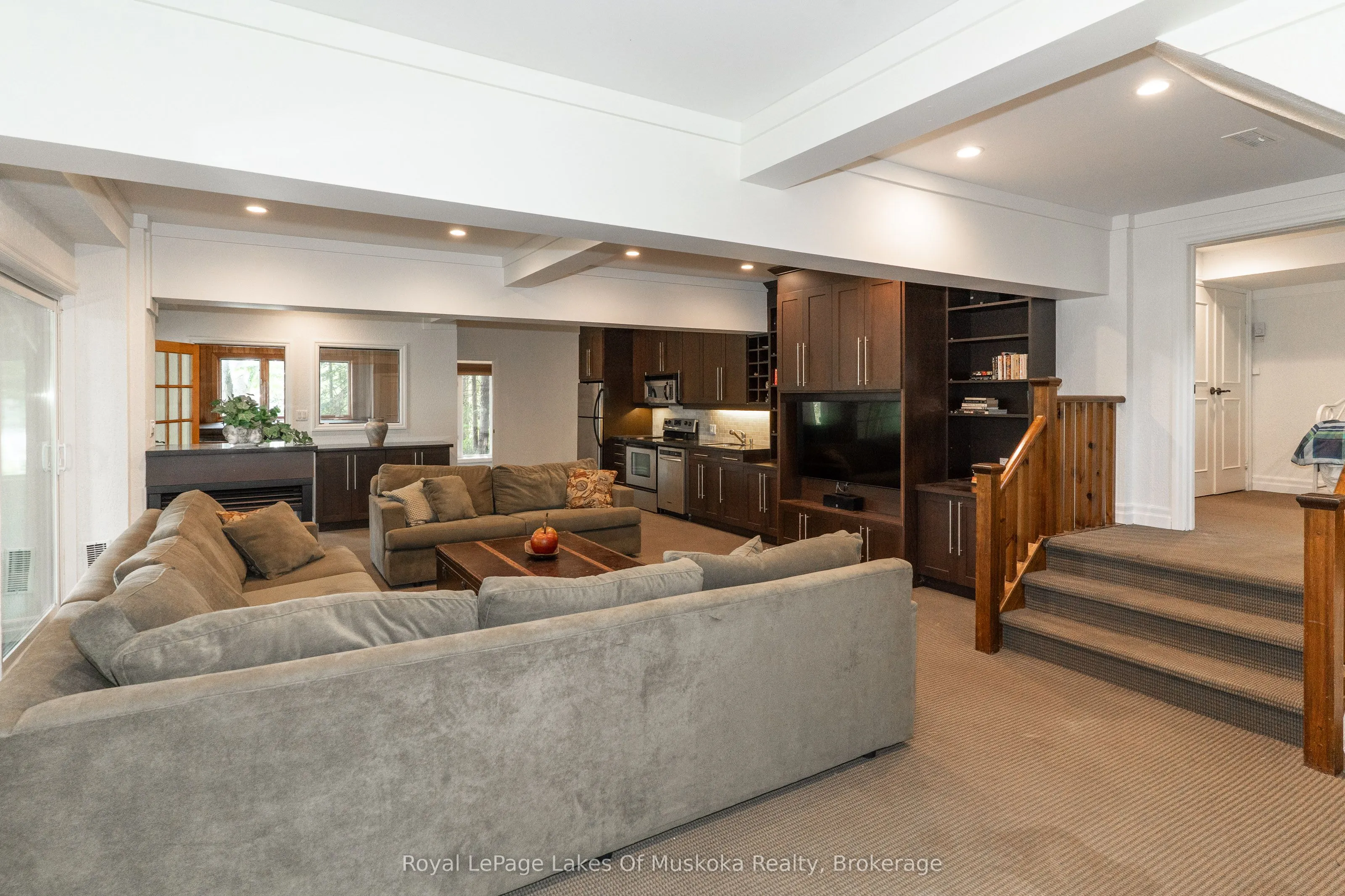 51 Pinetree Road