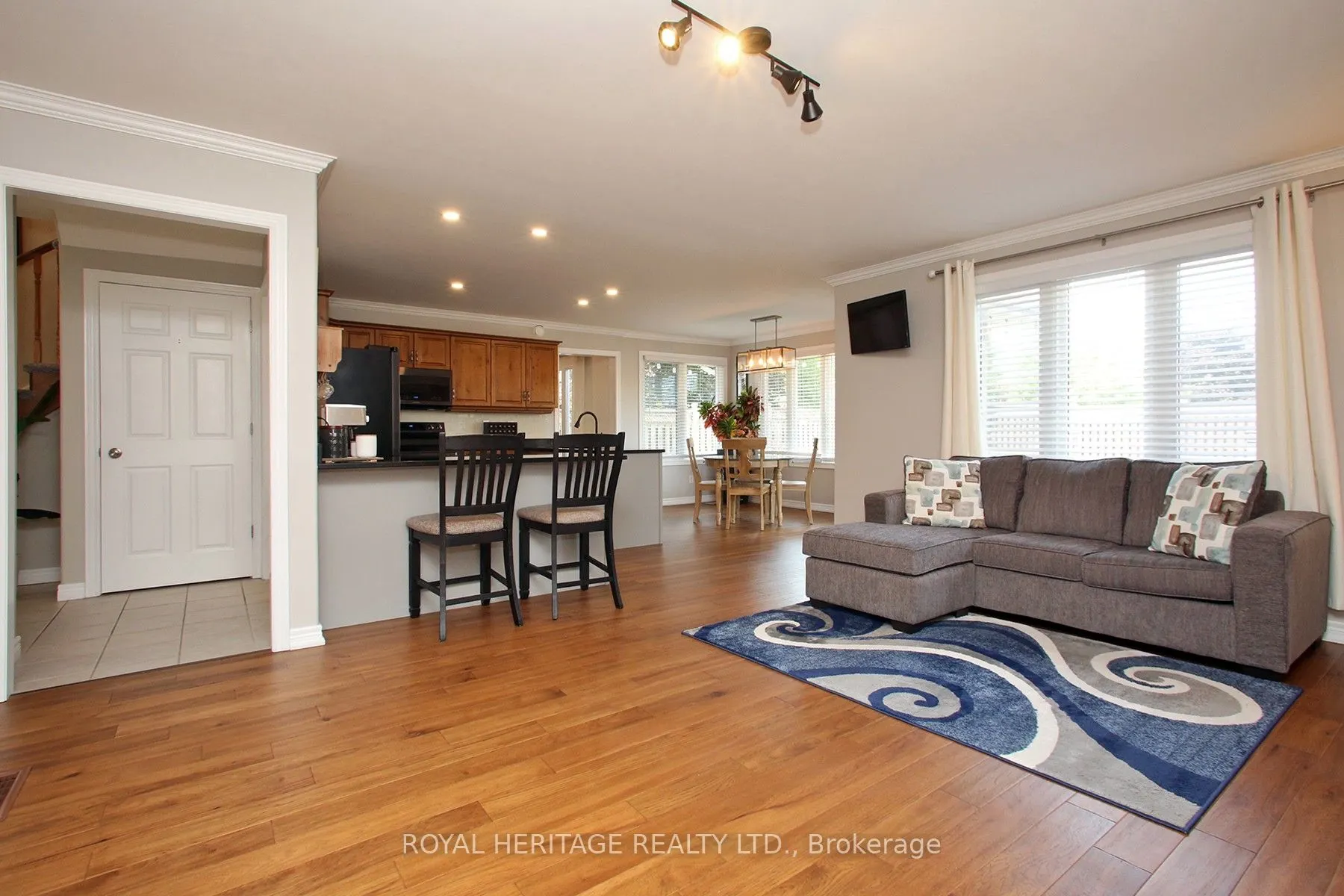 2557 DENURE Drive