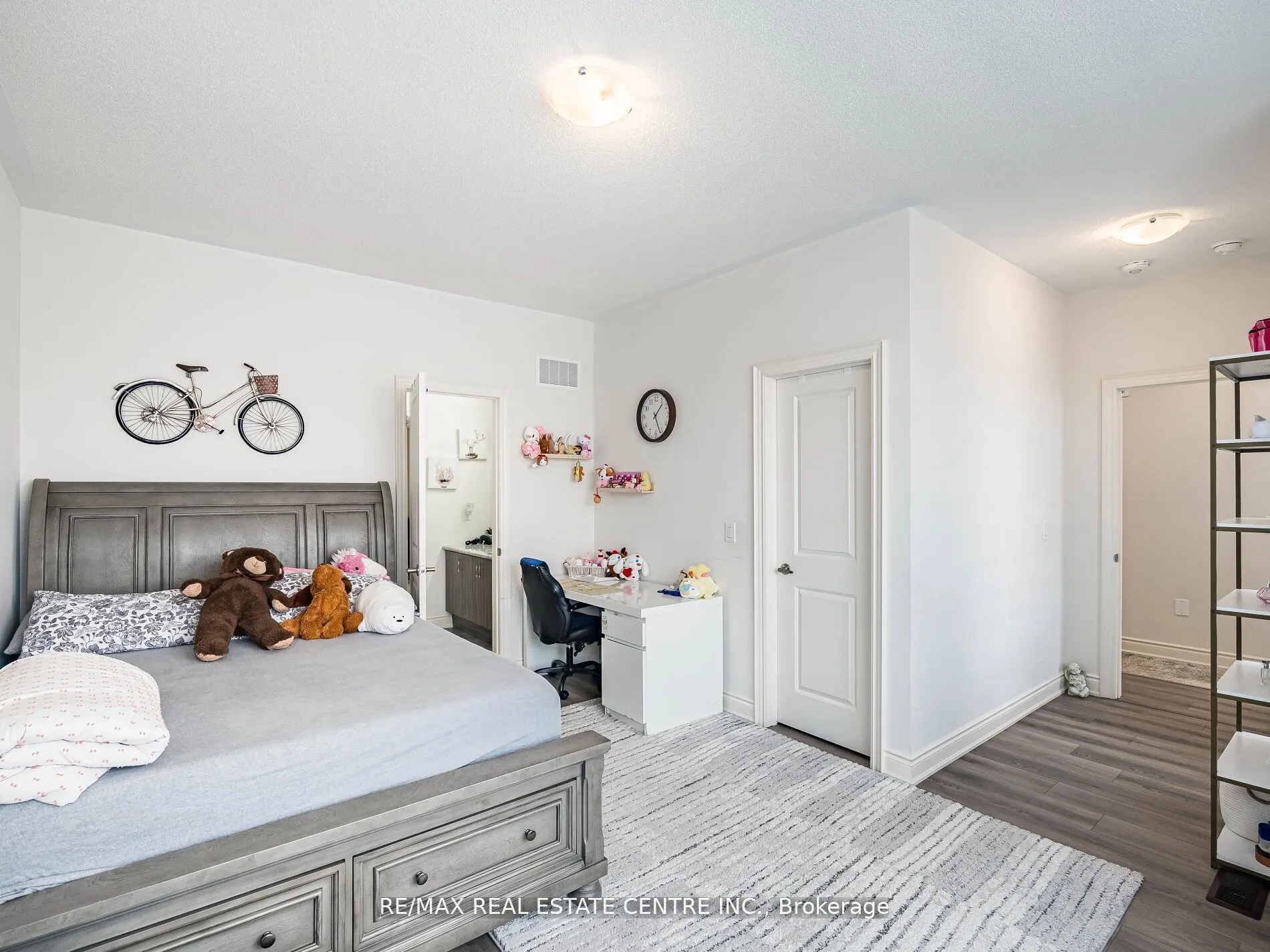 62 Cattail Crescent
