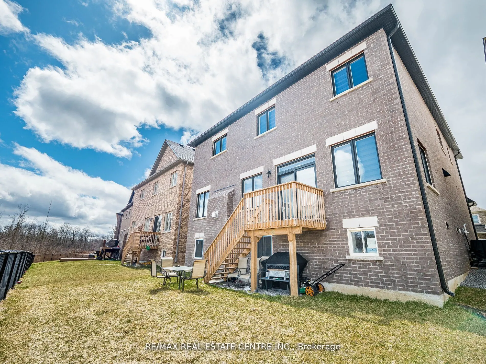 62 Cattail Crescent