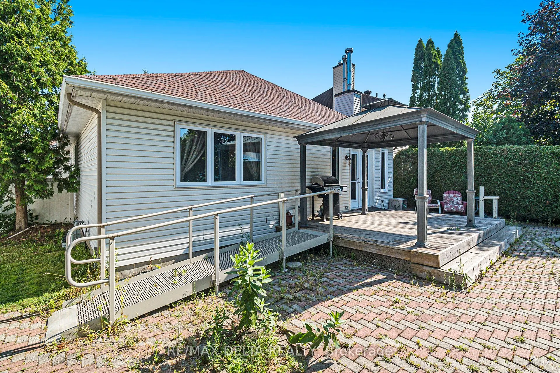 762 Adencliffe Drive