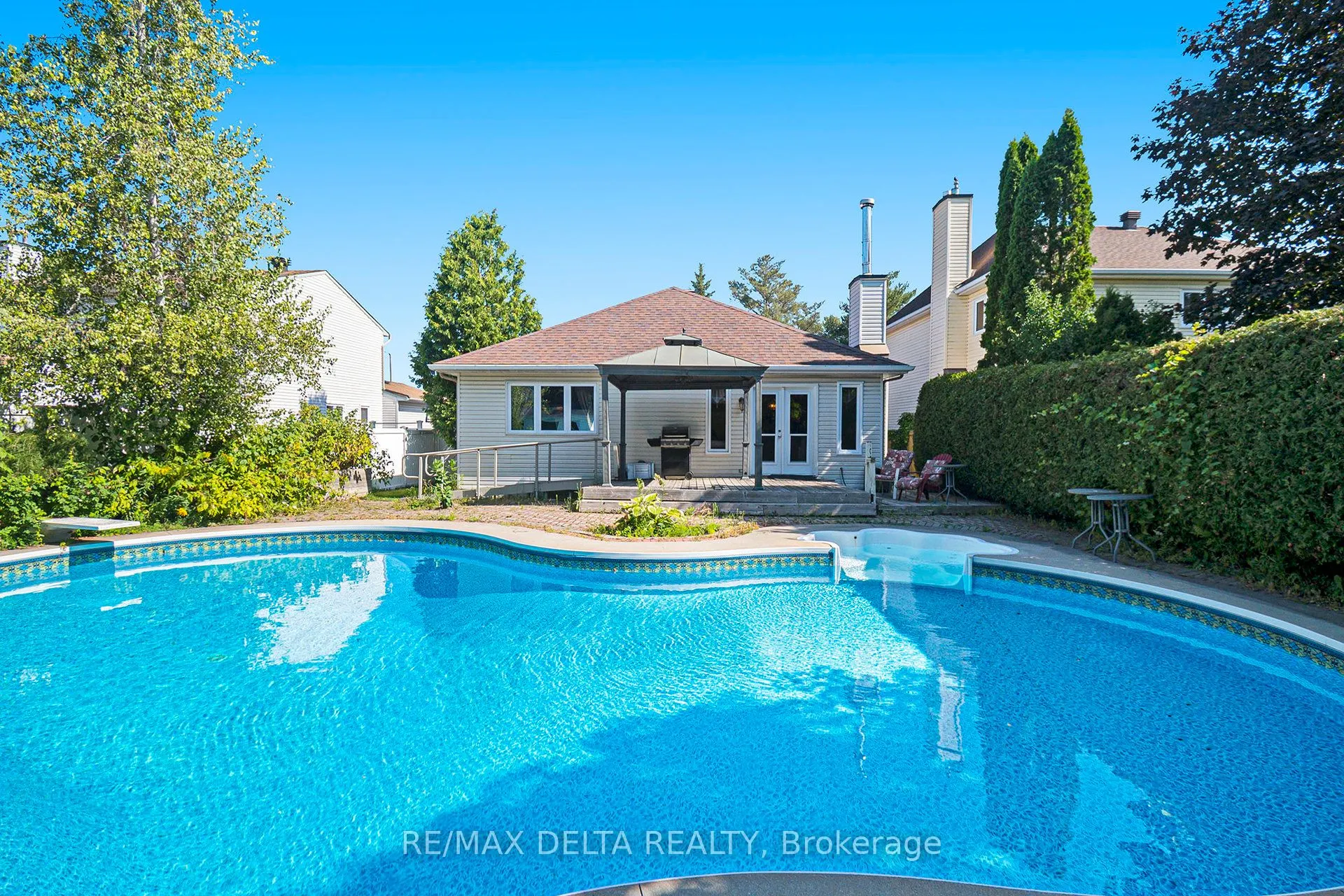 762 Adencliffe Drive