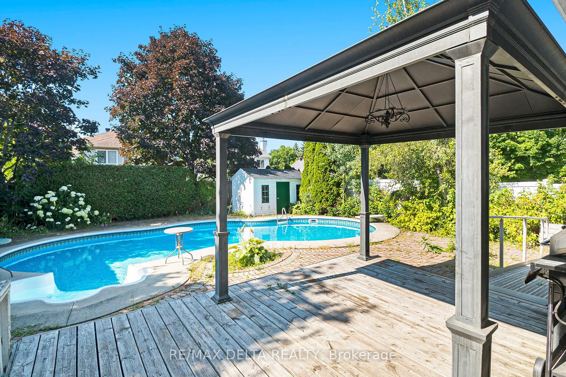 762 Adencliffe Drive