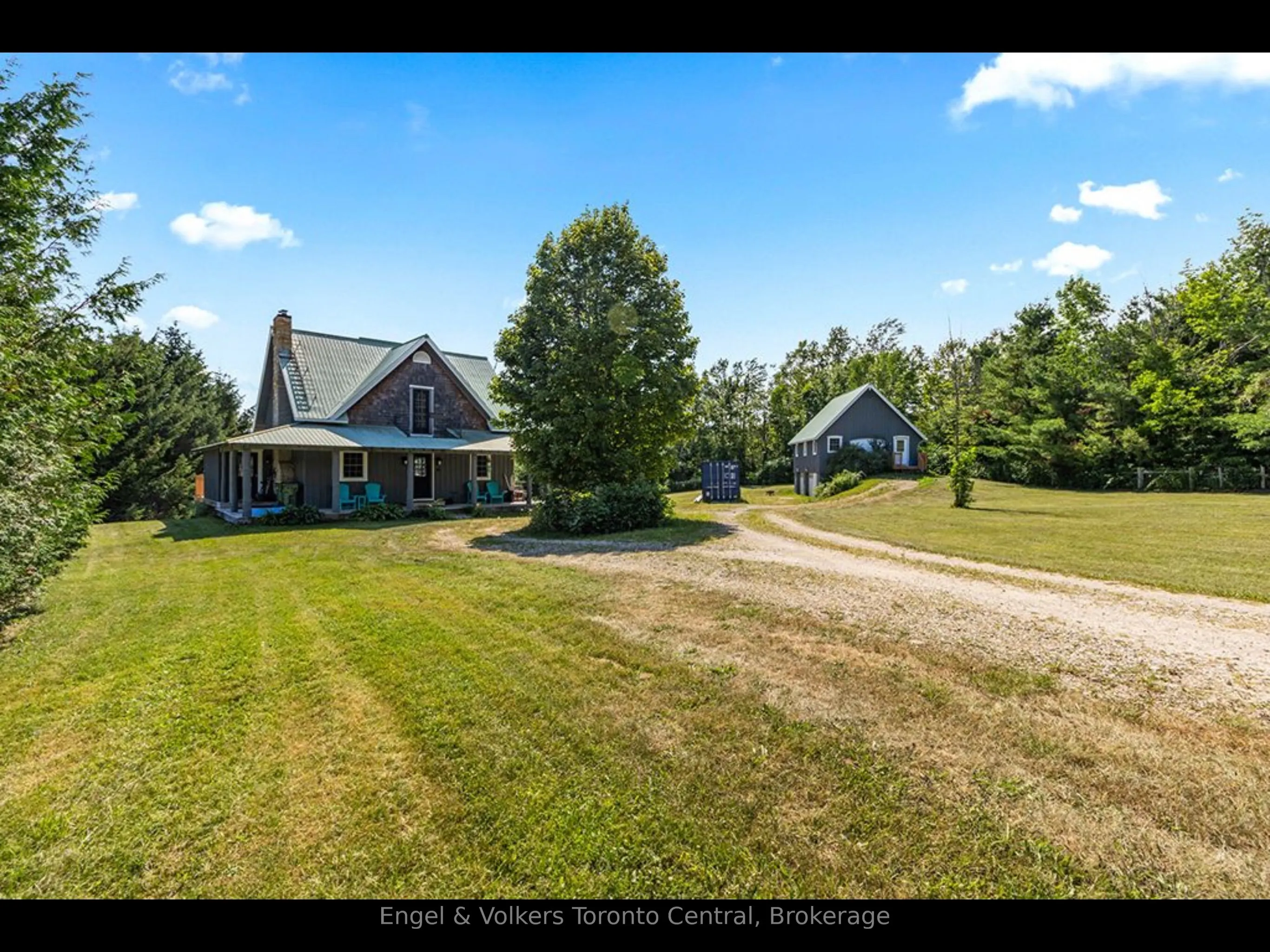 210 EAGLE Crescent