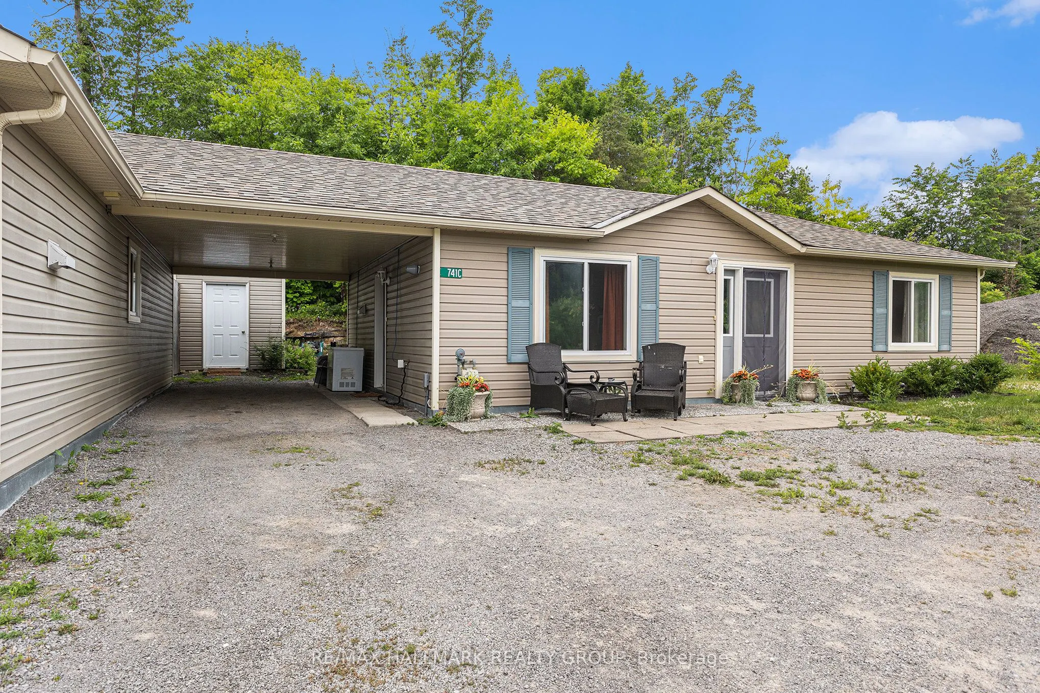 735 River Road