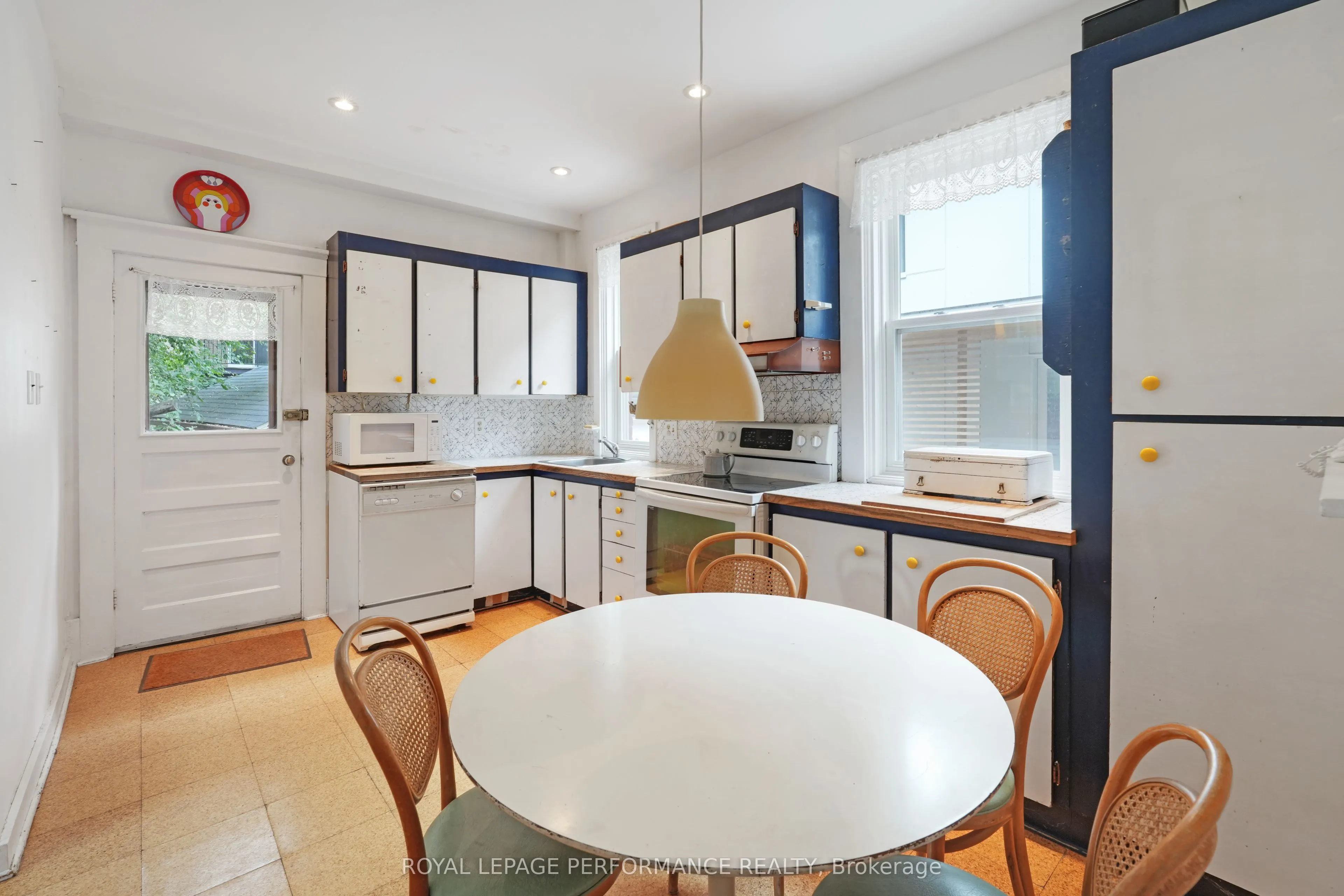 28 Wendover Avenue