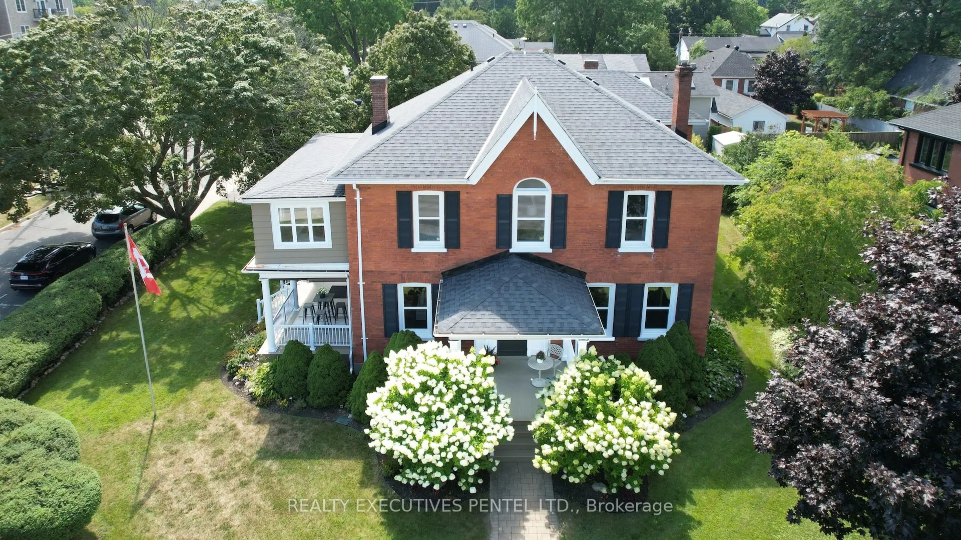 351 George St. Street