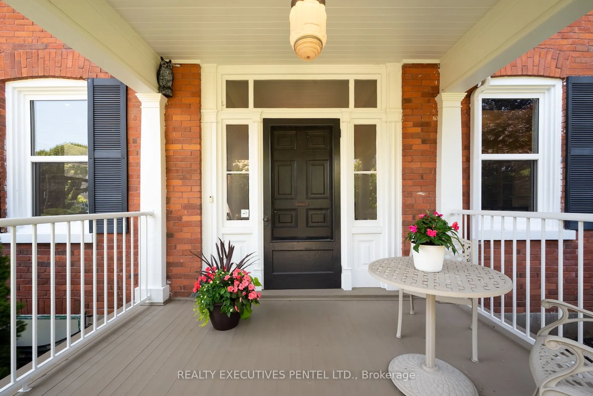 351 George St. Street