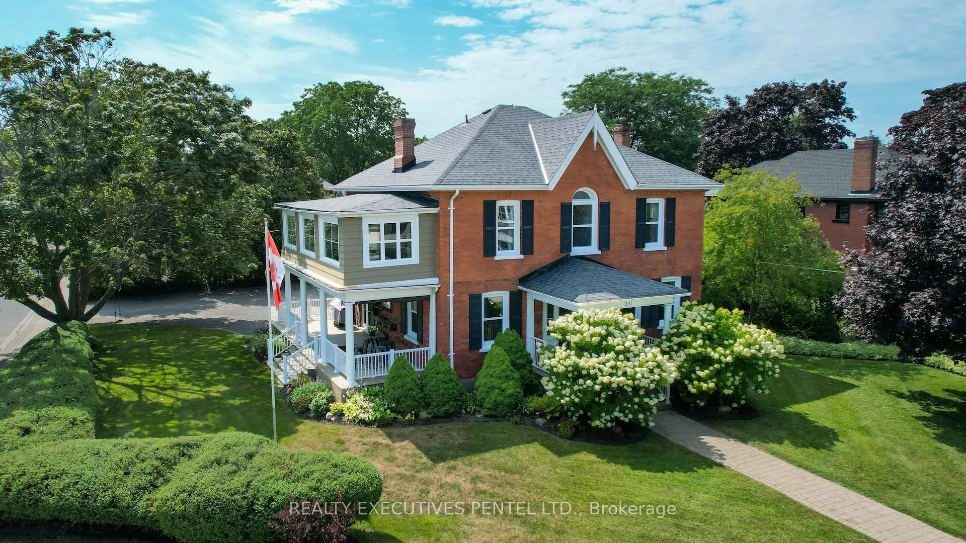 351 George St. Street