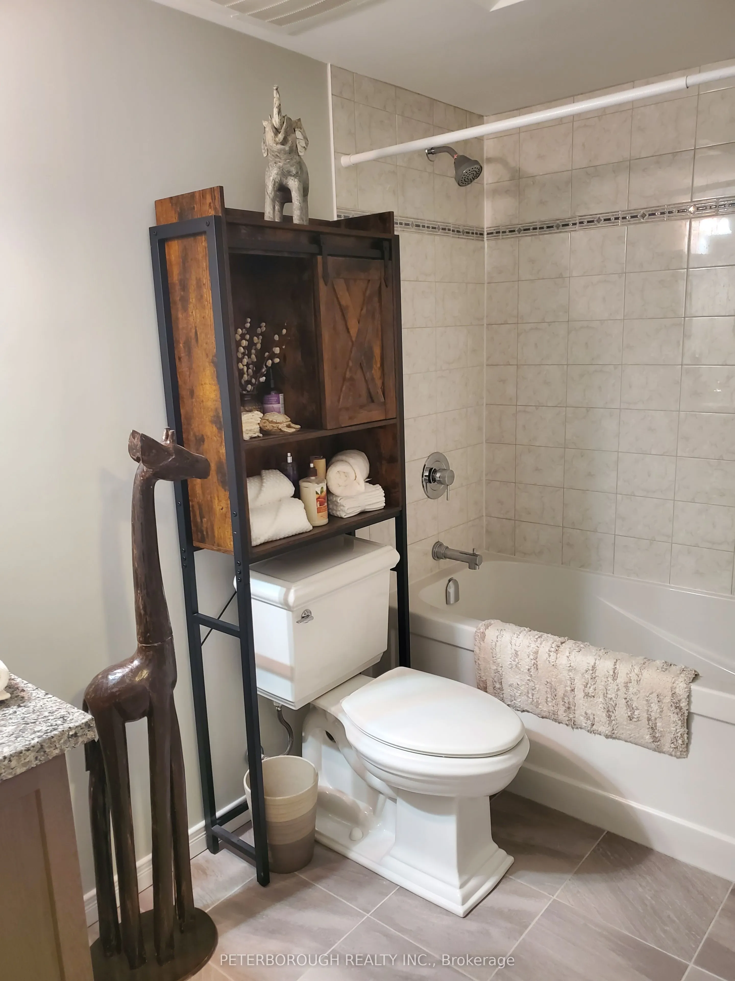 910 Wentworth Street, #301