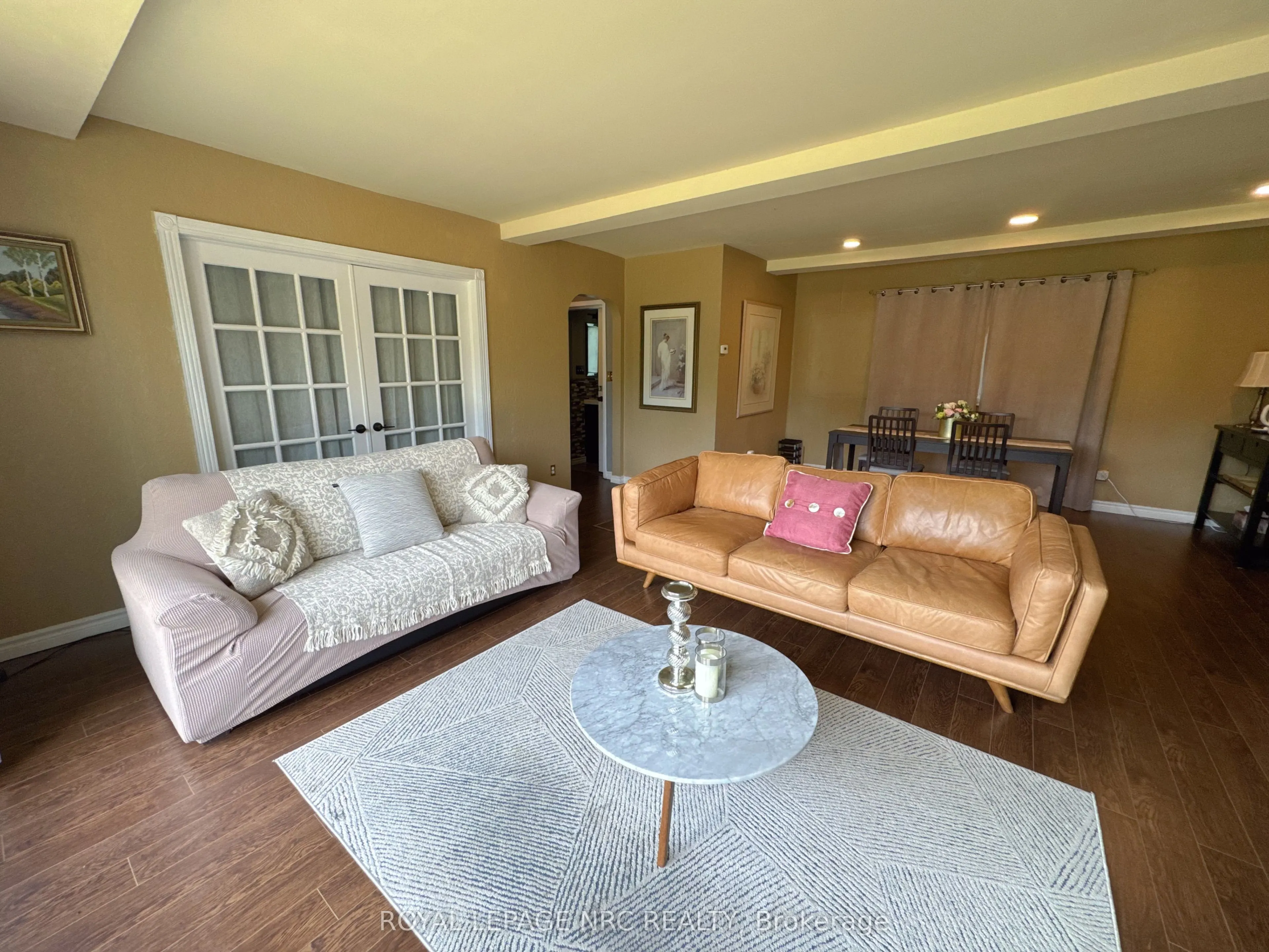1233 Merrittville Highway