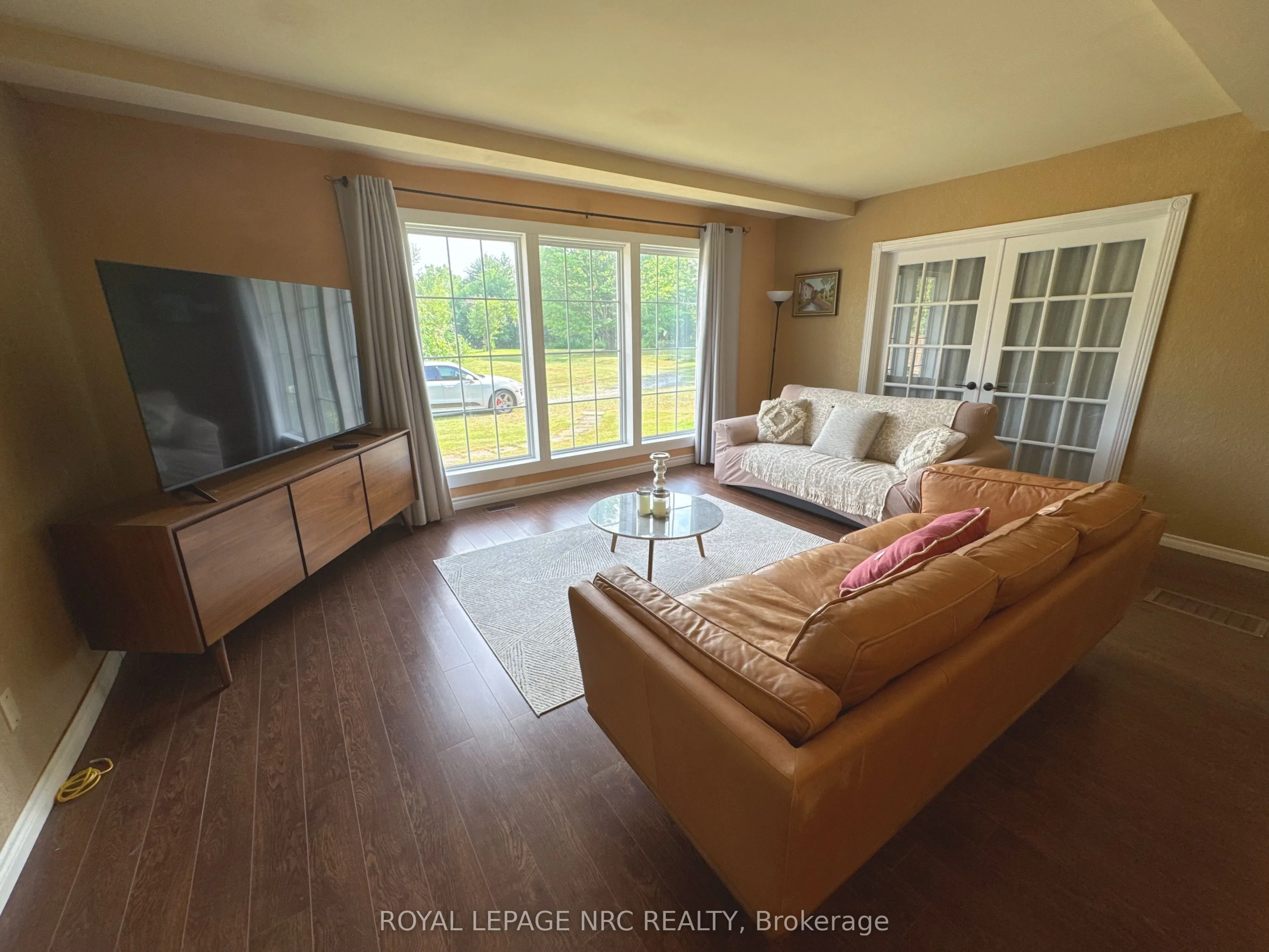 1233 Merrittville Highway
