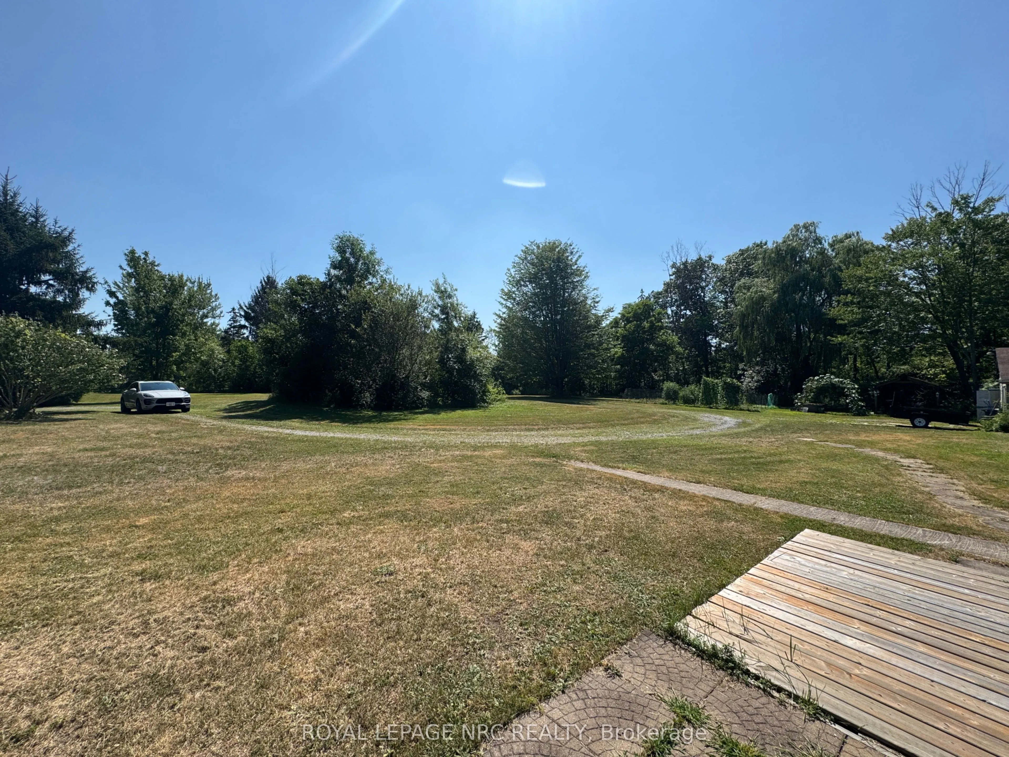 1233 Merrittville Highway