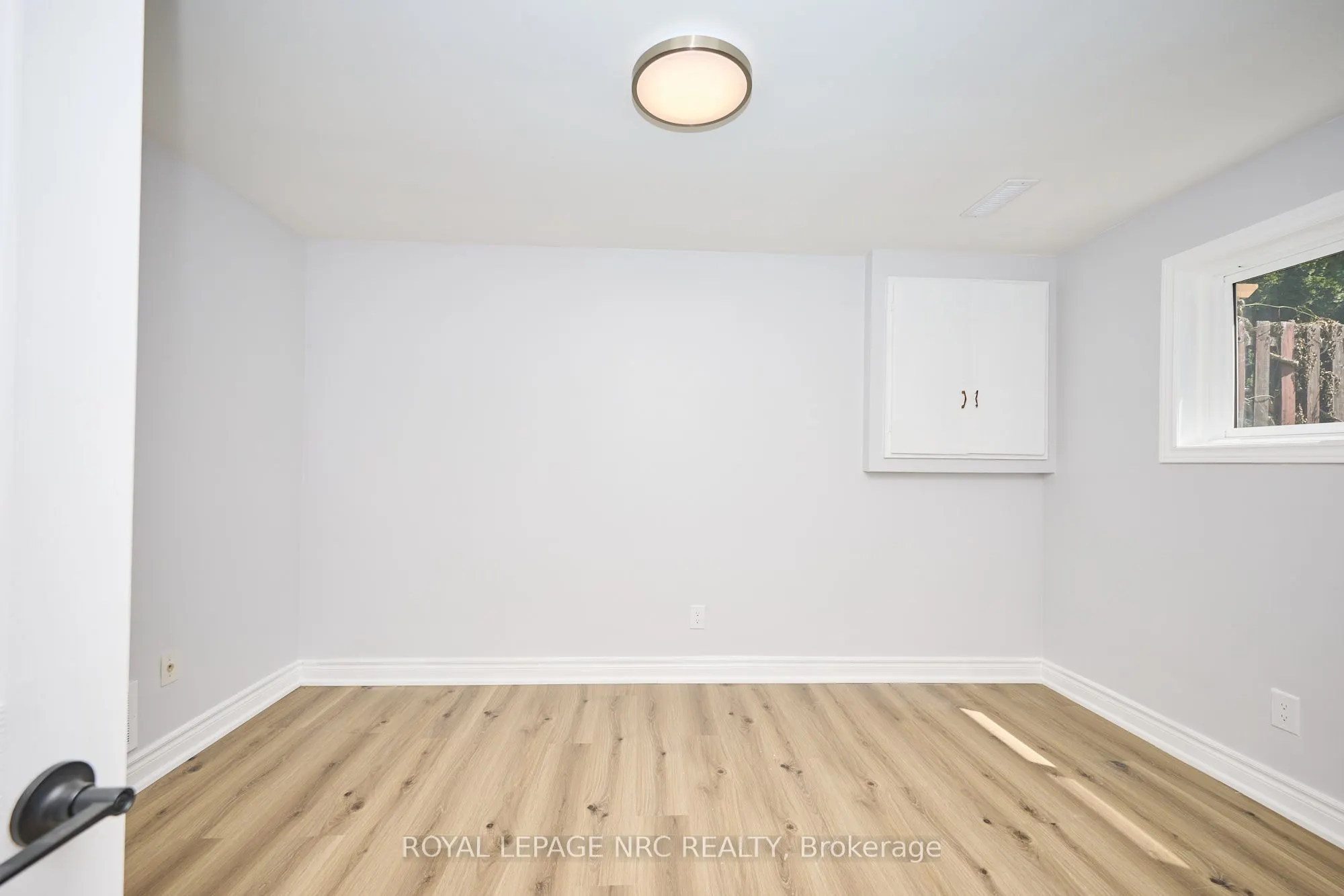 22 Oakridge Avenue