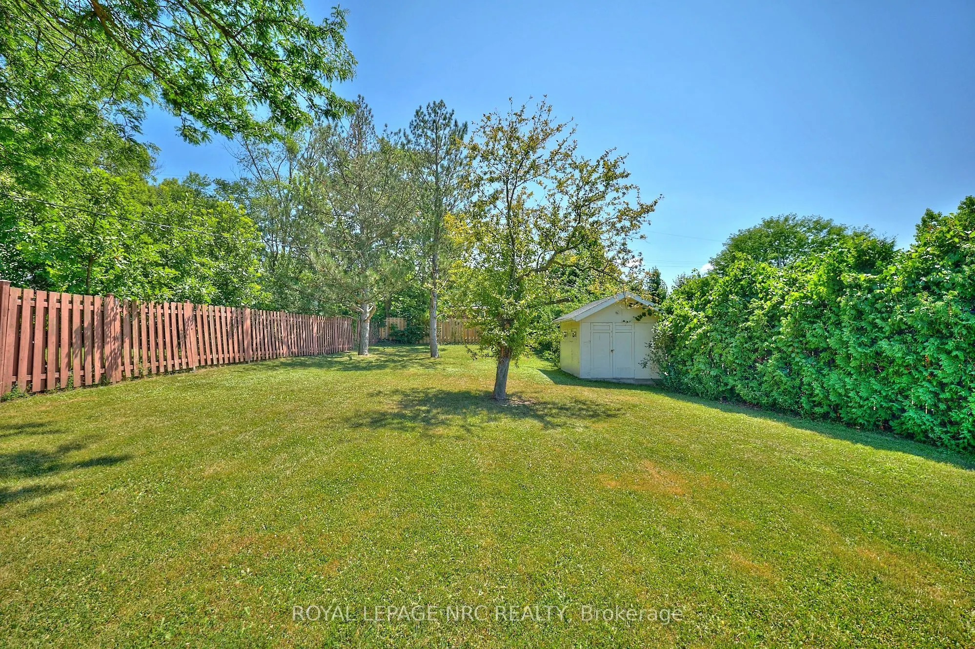22 Oakridge Avenue