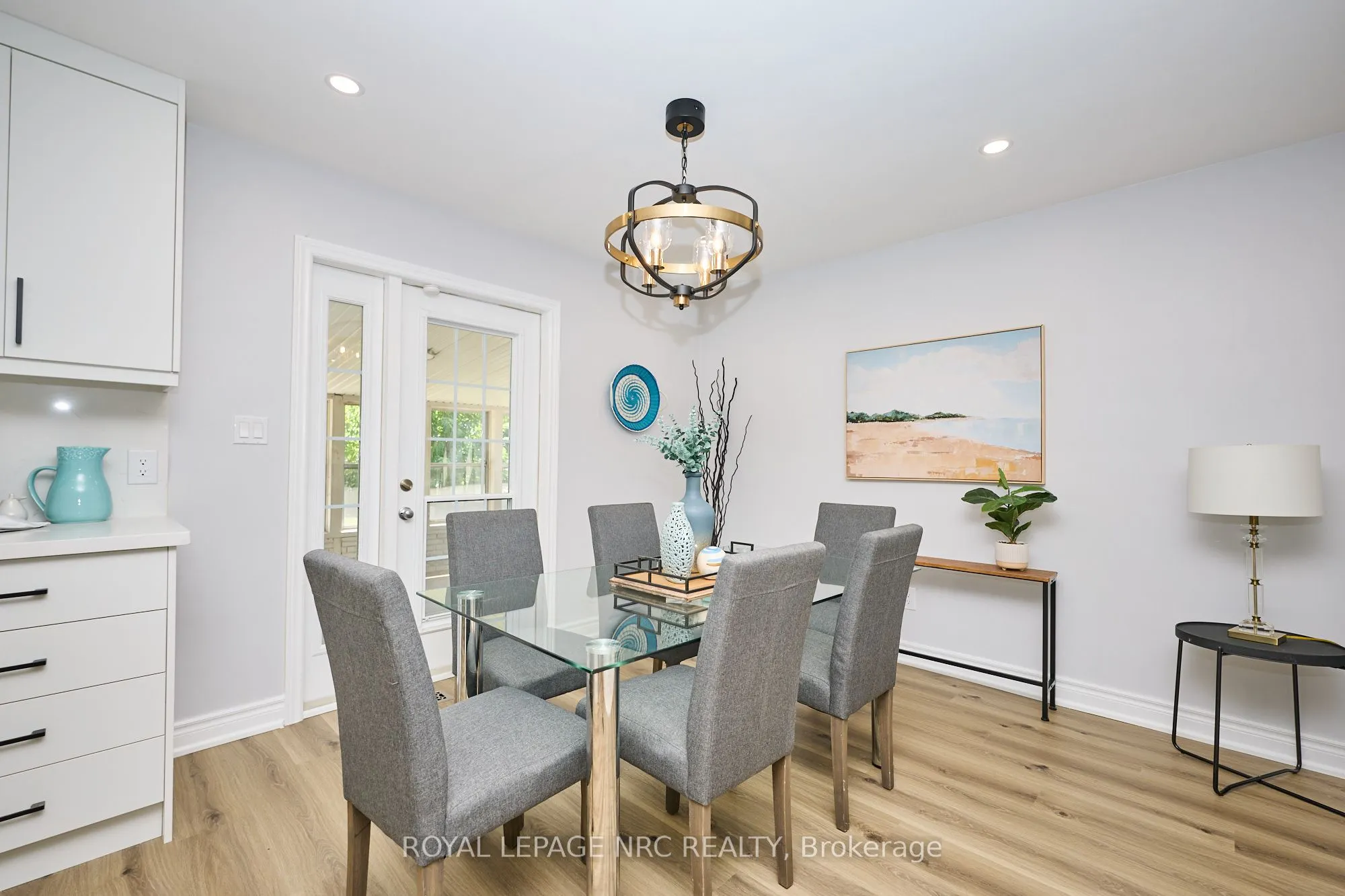 22 Oakridge Avenue