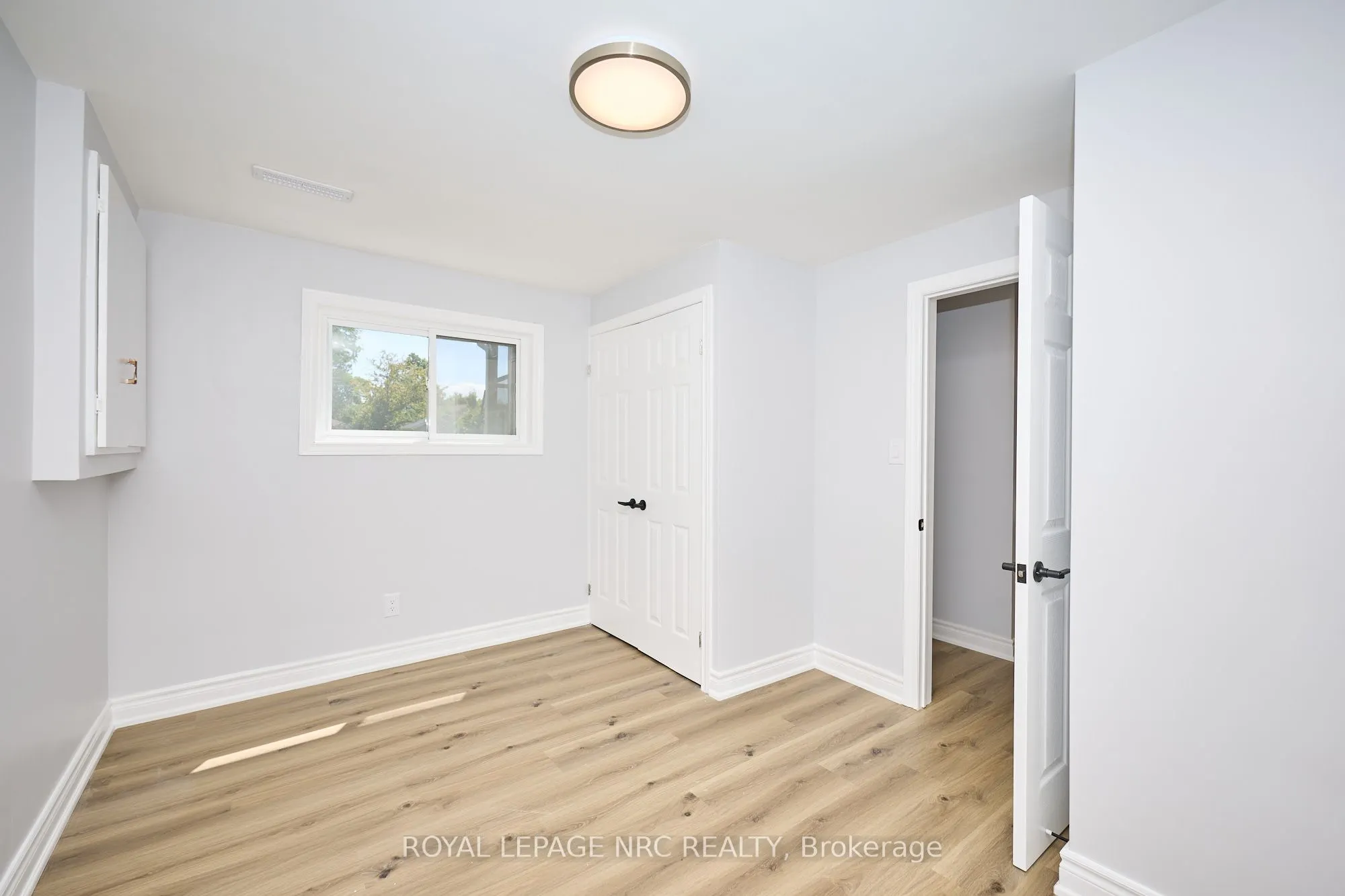 22 Oakridge Avenue