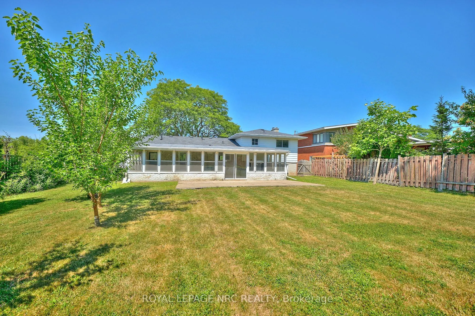 22 Oakridge Avenue