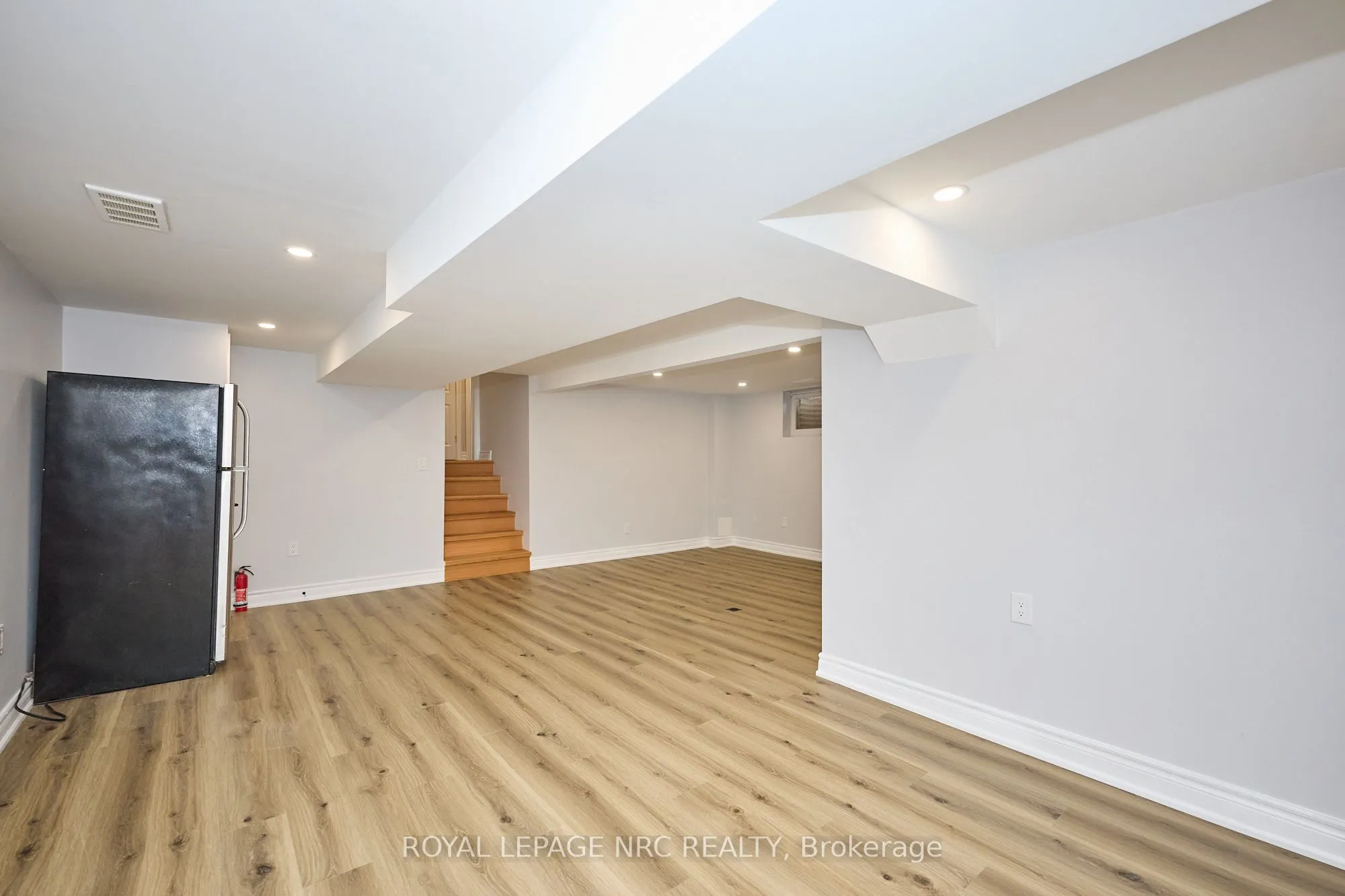 22 Oakridge Avenue
