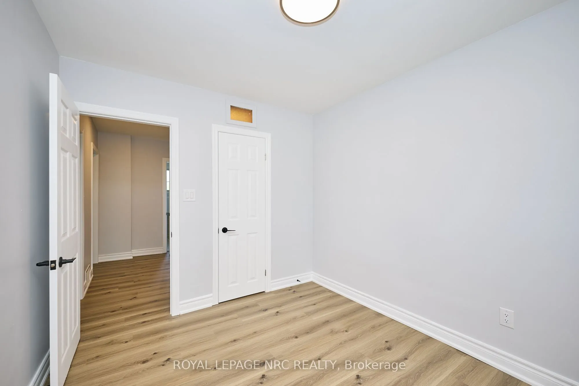 22 Oakridge Avenue