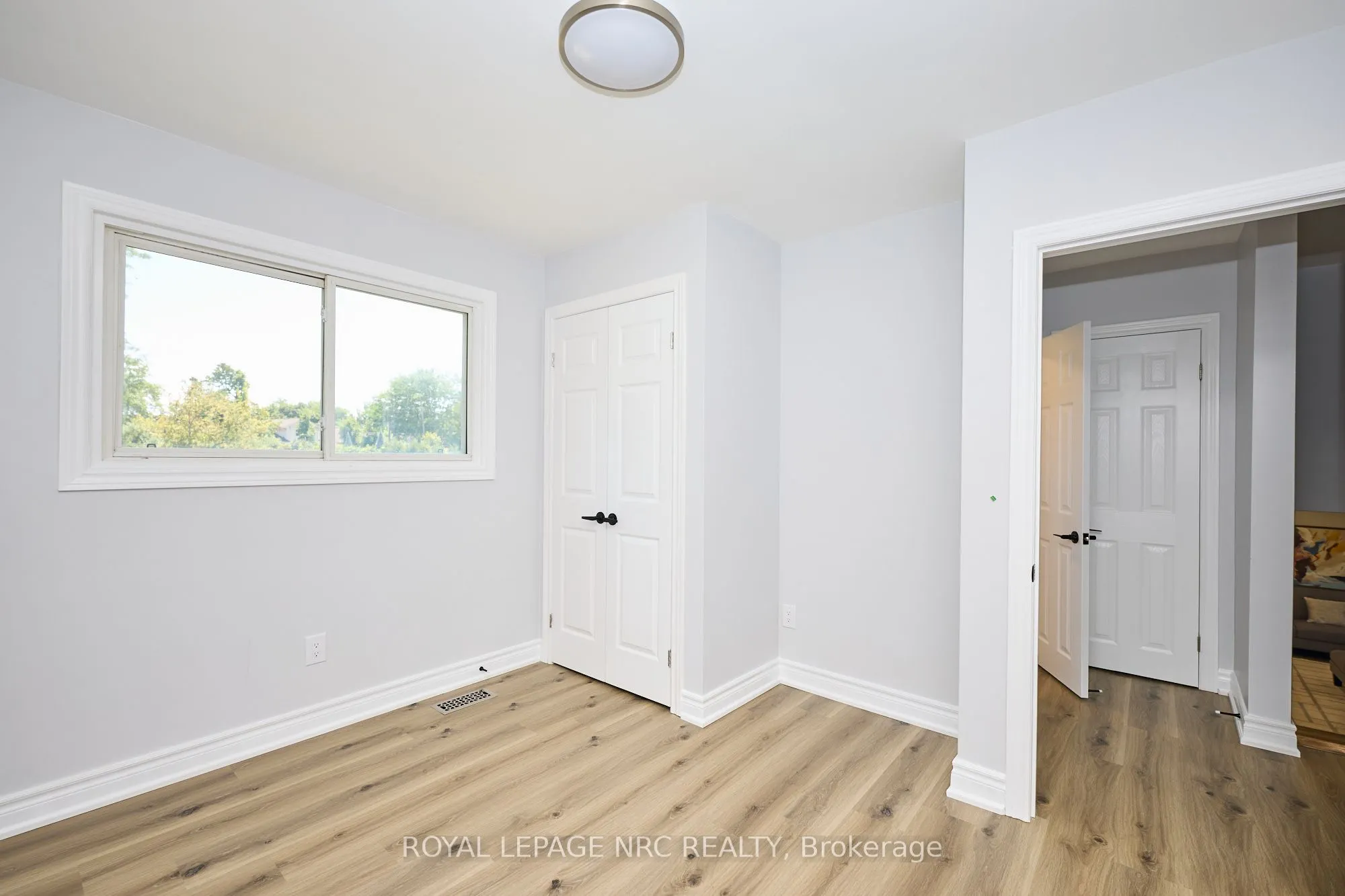 22 Oakridge Avenue