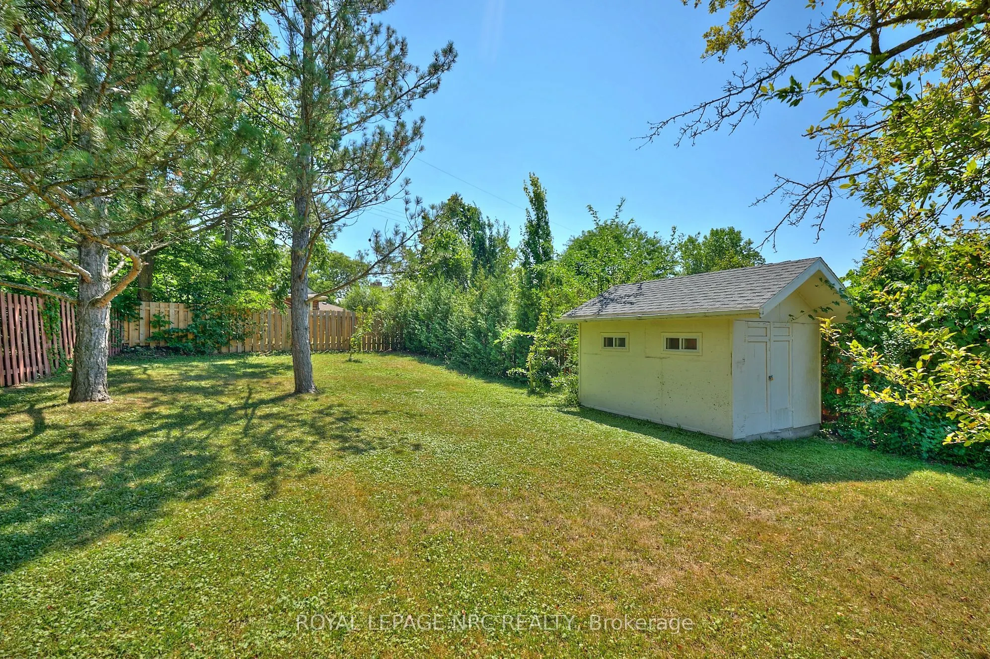 22 Oakridge Avenue