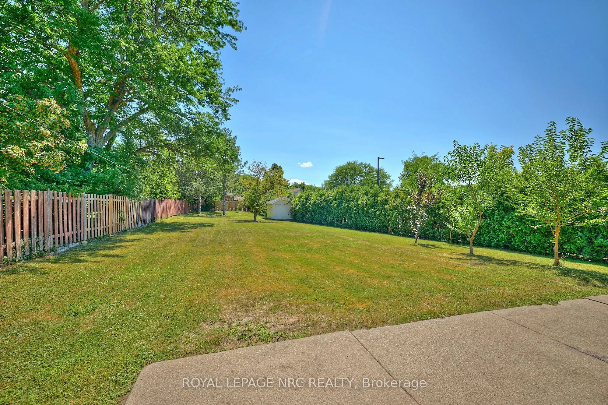 22 Oakridge Avenue