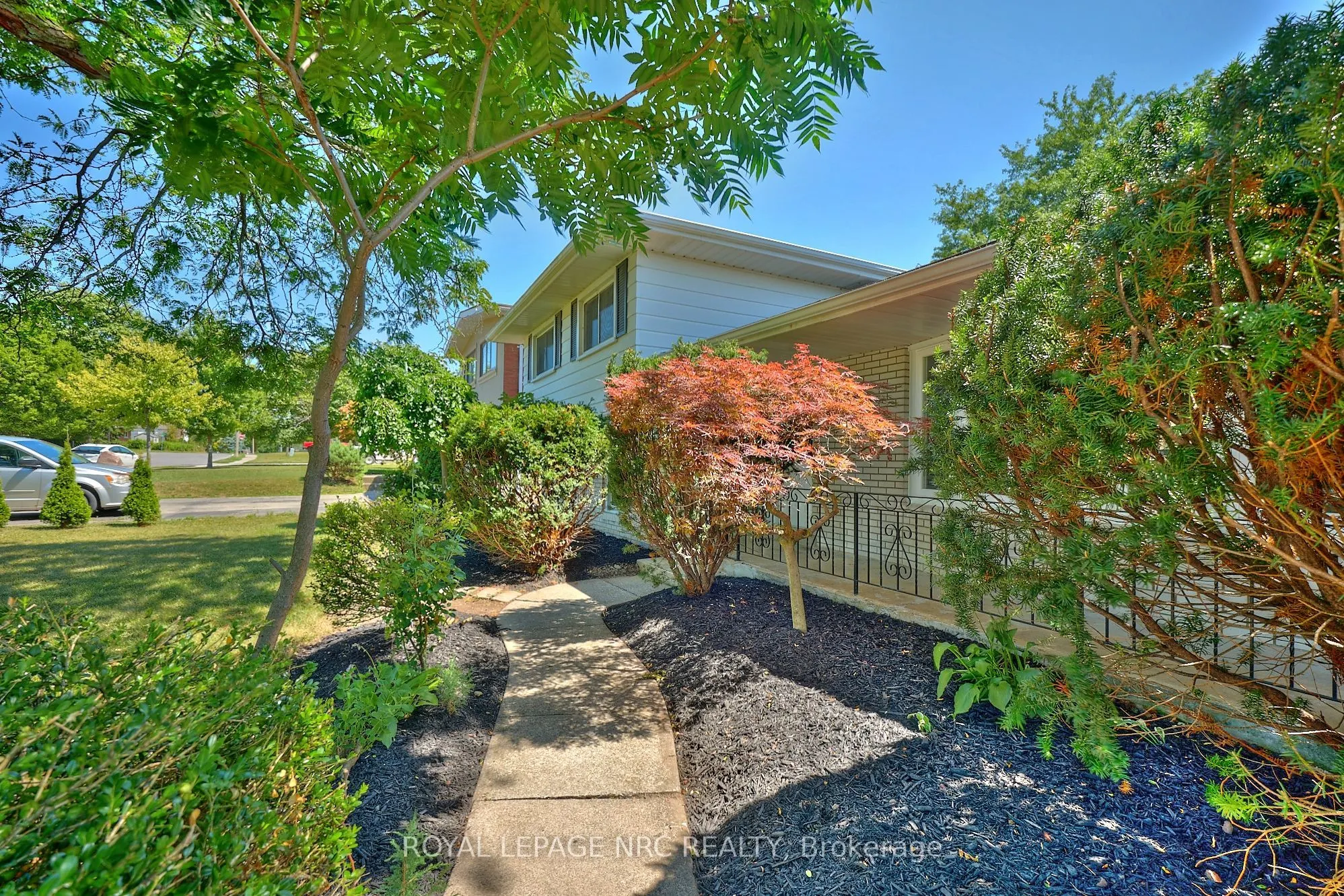 22 Oakridge Avenue