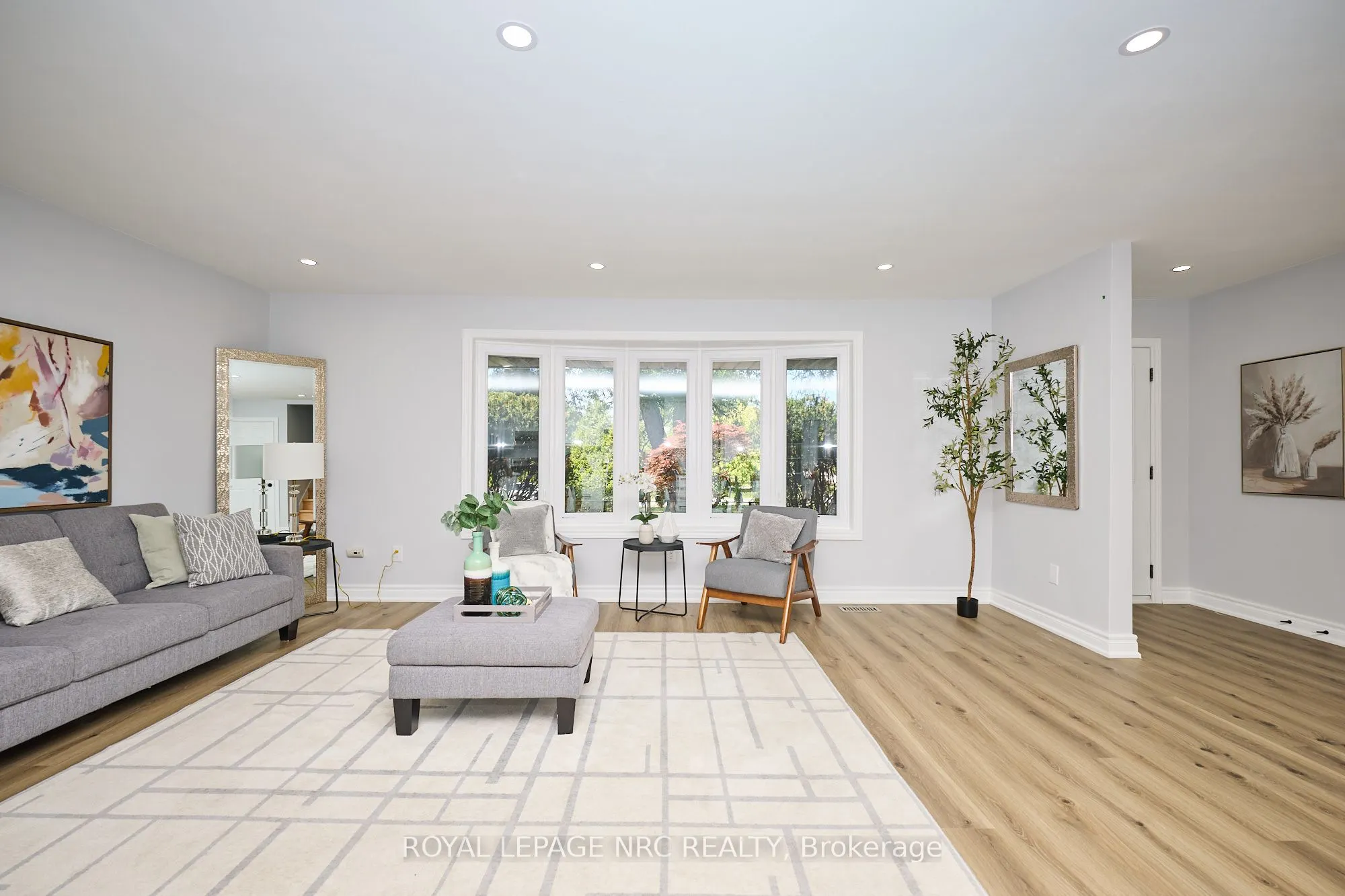22 Oakridge Avenue