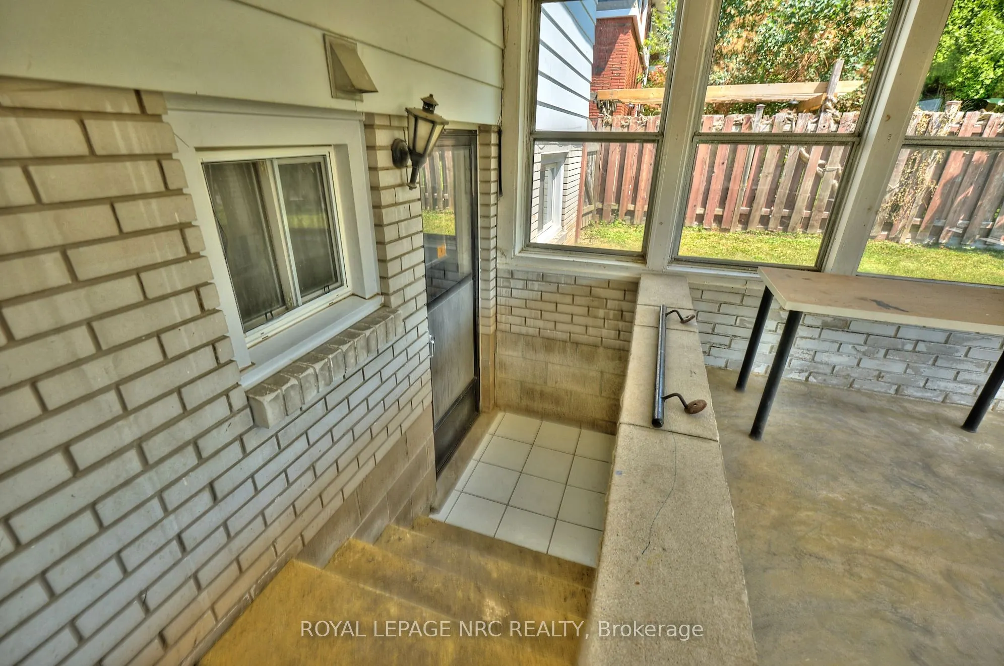 22 Oakridge Avenue