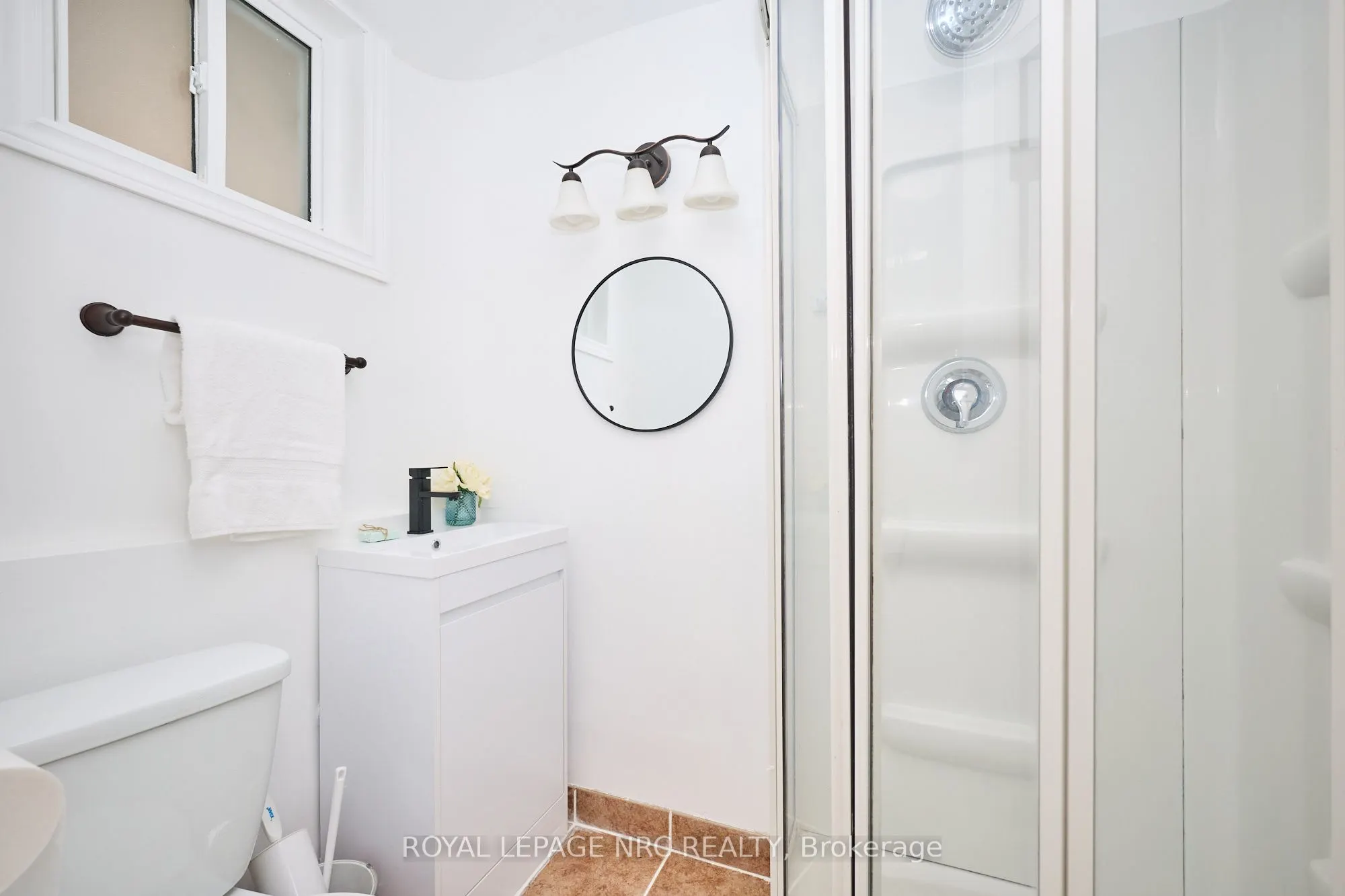 22 Oakridge Avenue