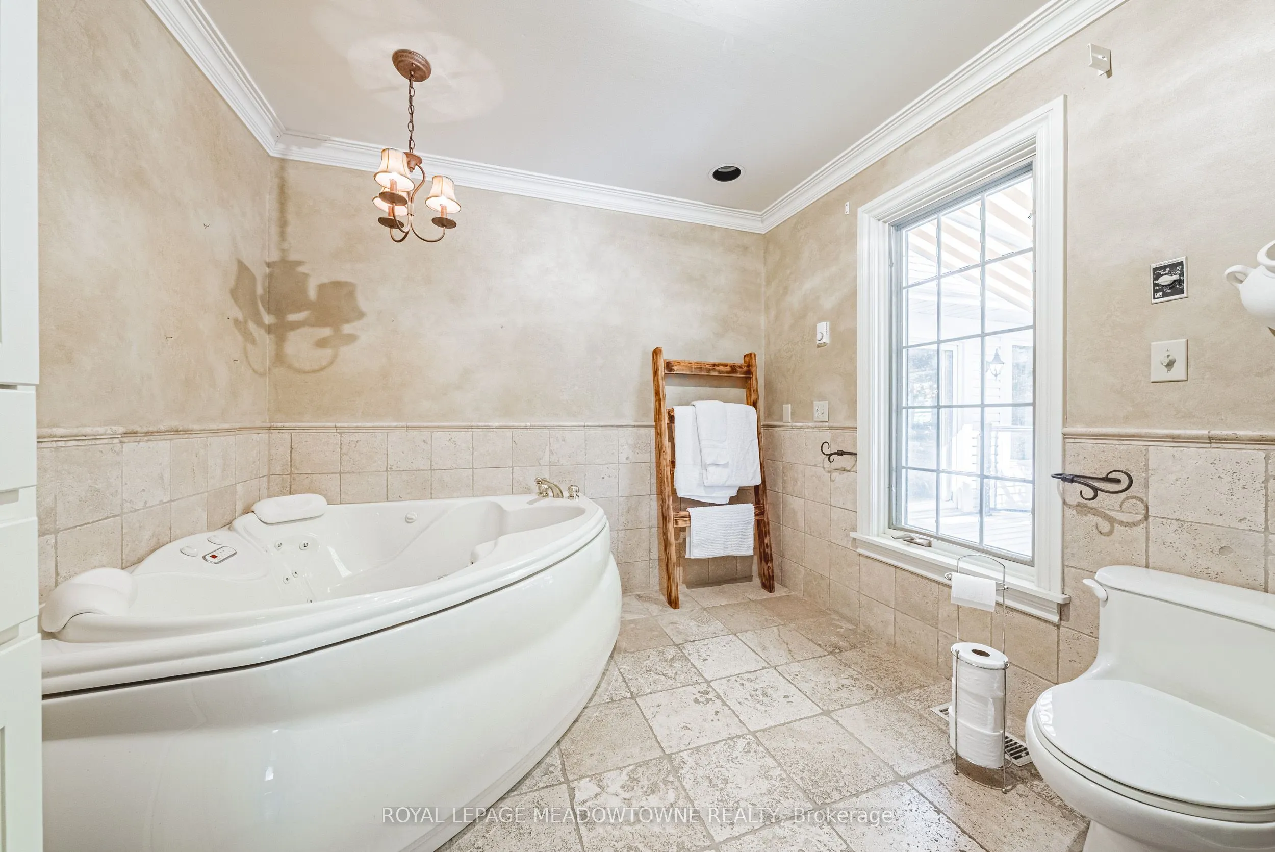 2368 #17 Haldimand Road