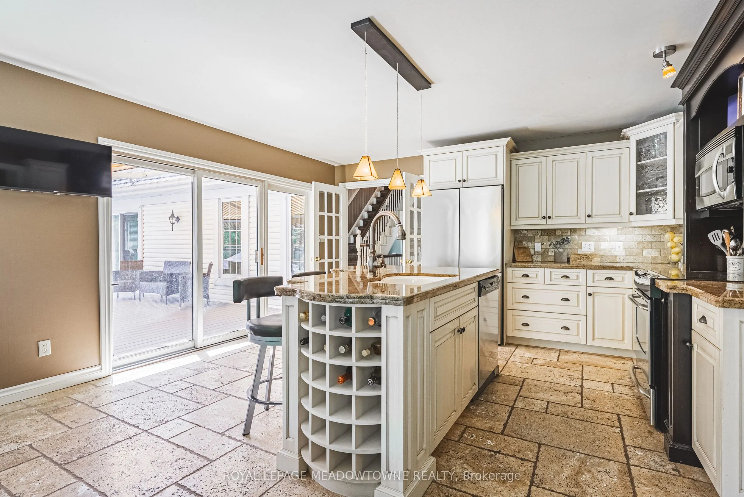 2368 #17 Haldimand Road