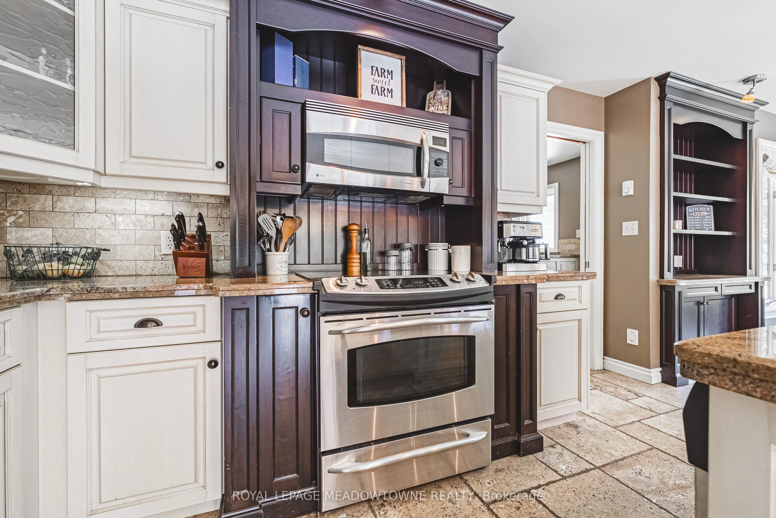 2368 #17 Haldimand Road