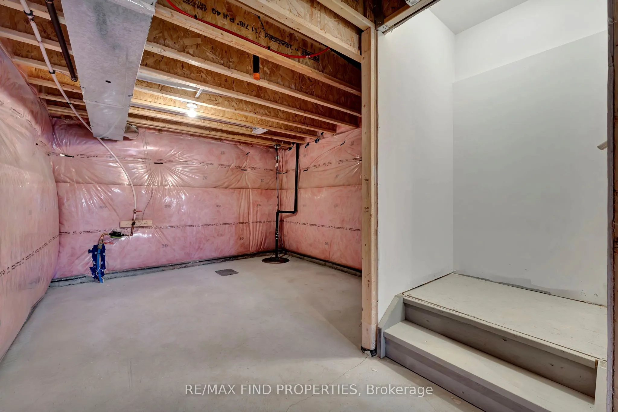 21 Dennis Avenue