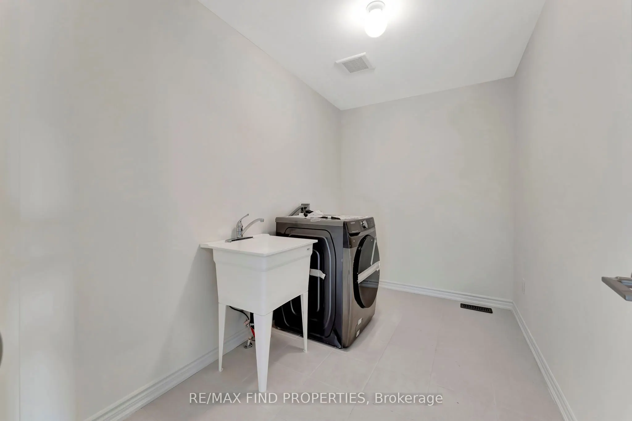 21 Dennis Avenue