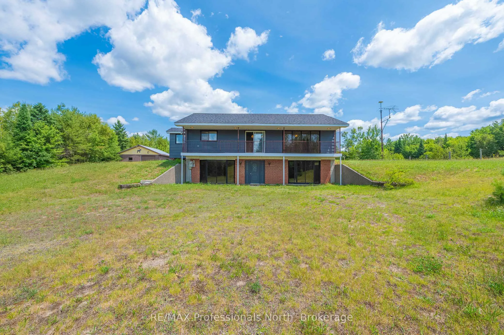 3204 Gelert Road