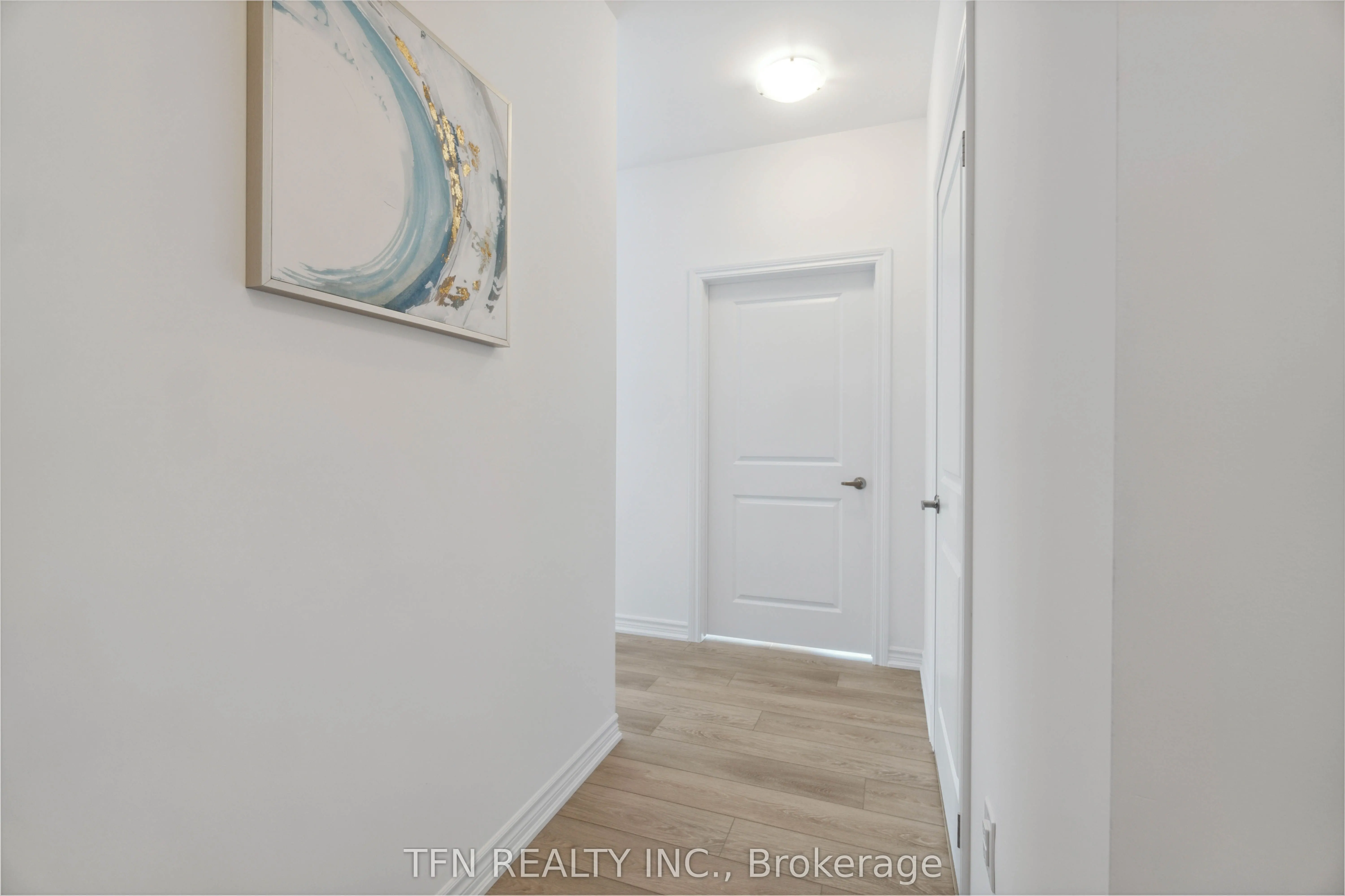 460 Dundas Street E, #121