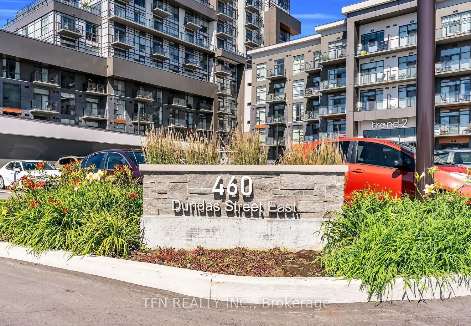 460 Dundas Street E, #121