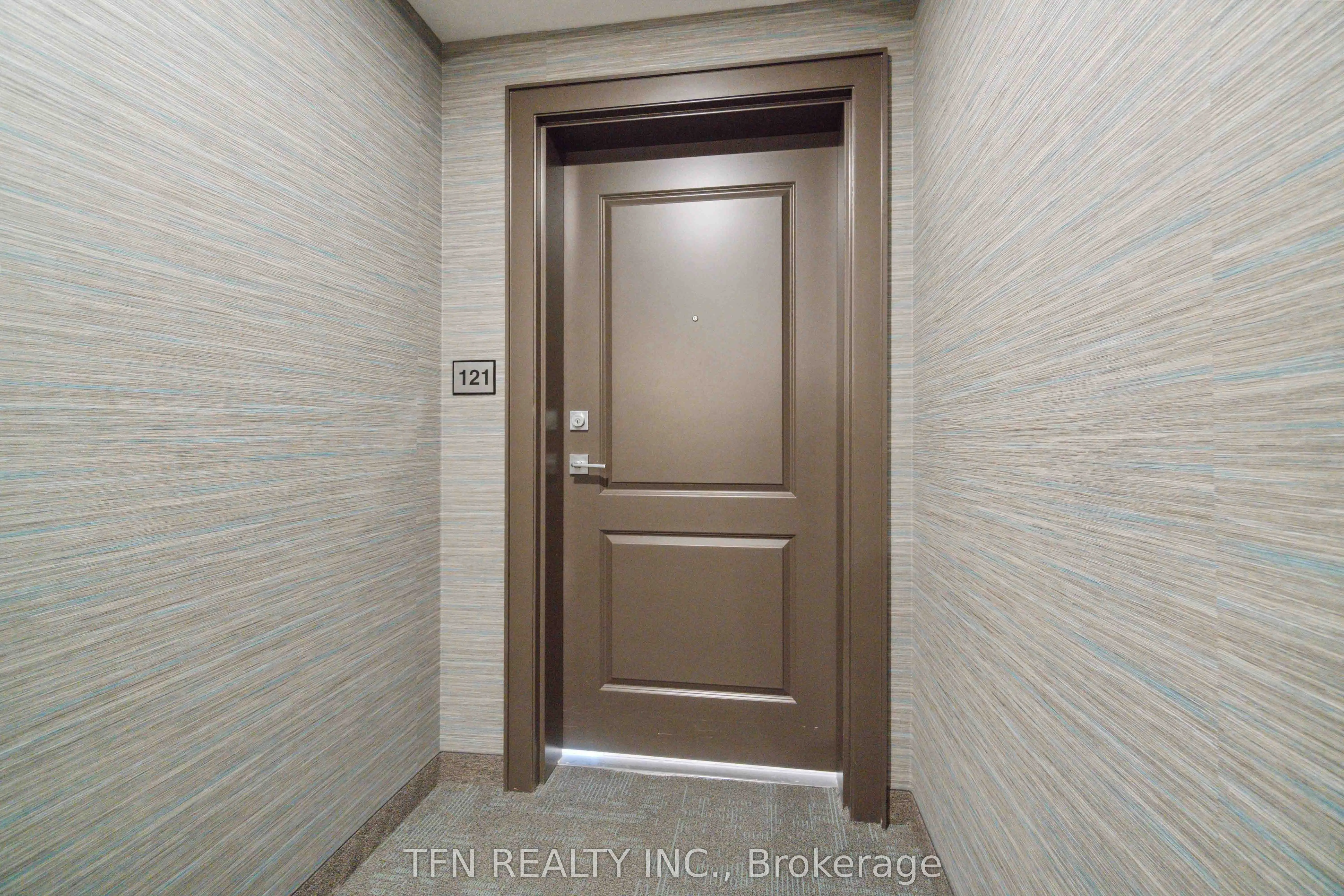 460 Dundas Street E, #121