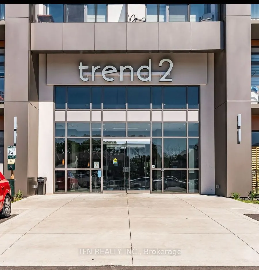 460 Dundas Street E, #121