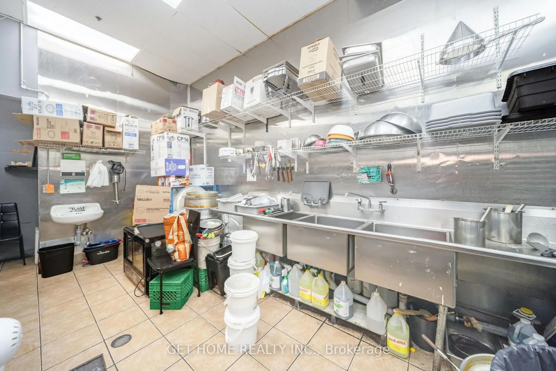 700 Queenston Road