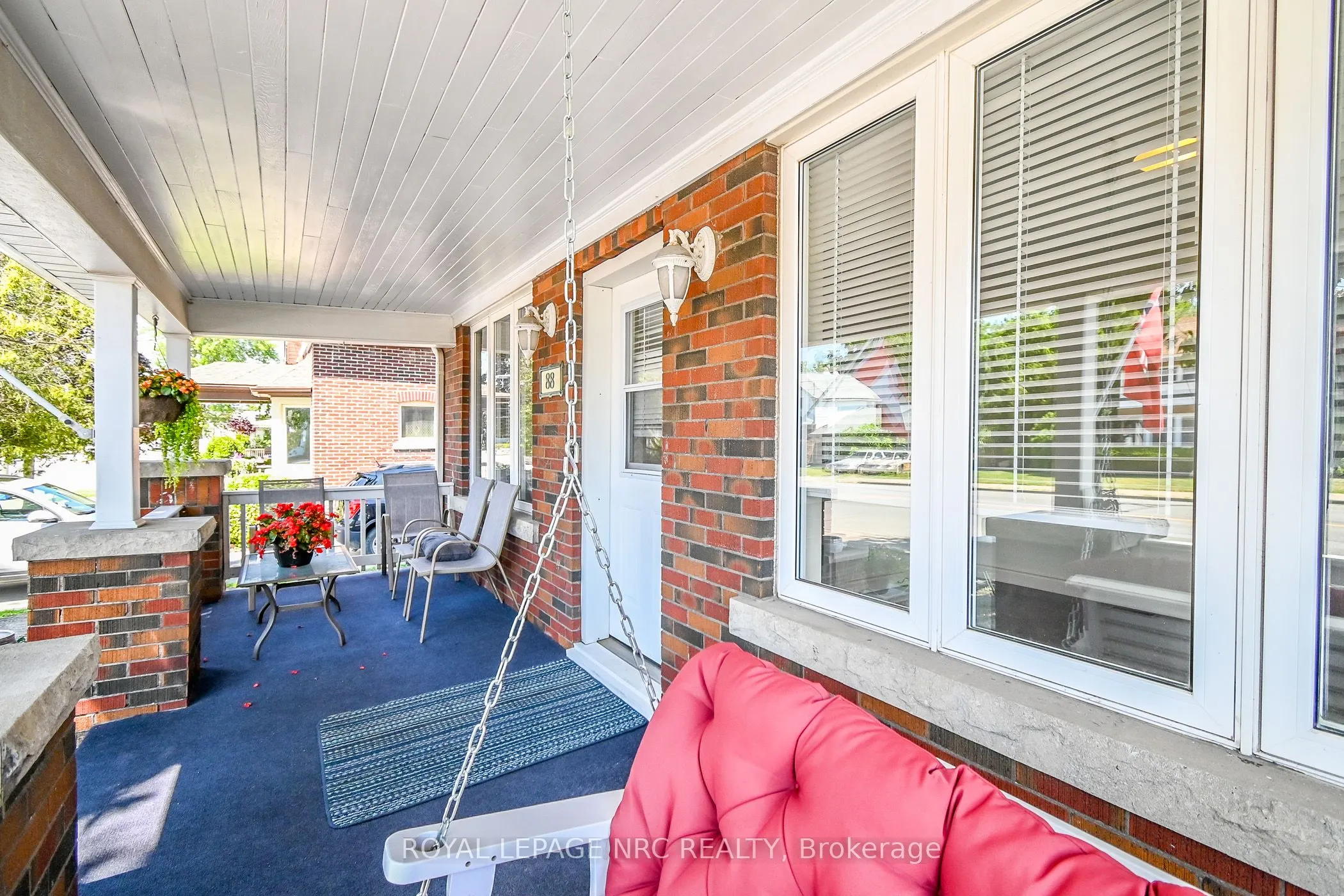 88 Pine Street S