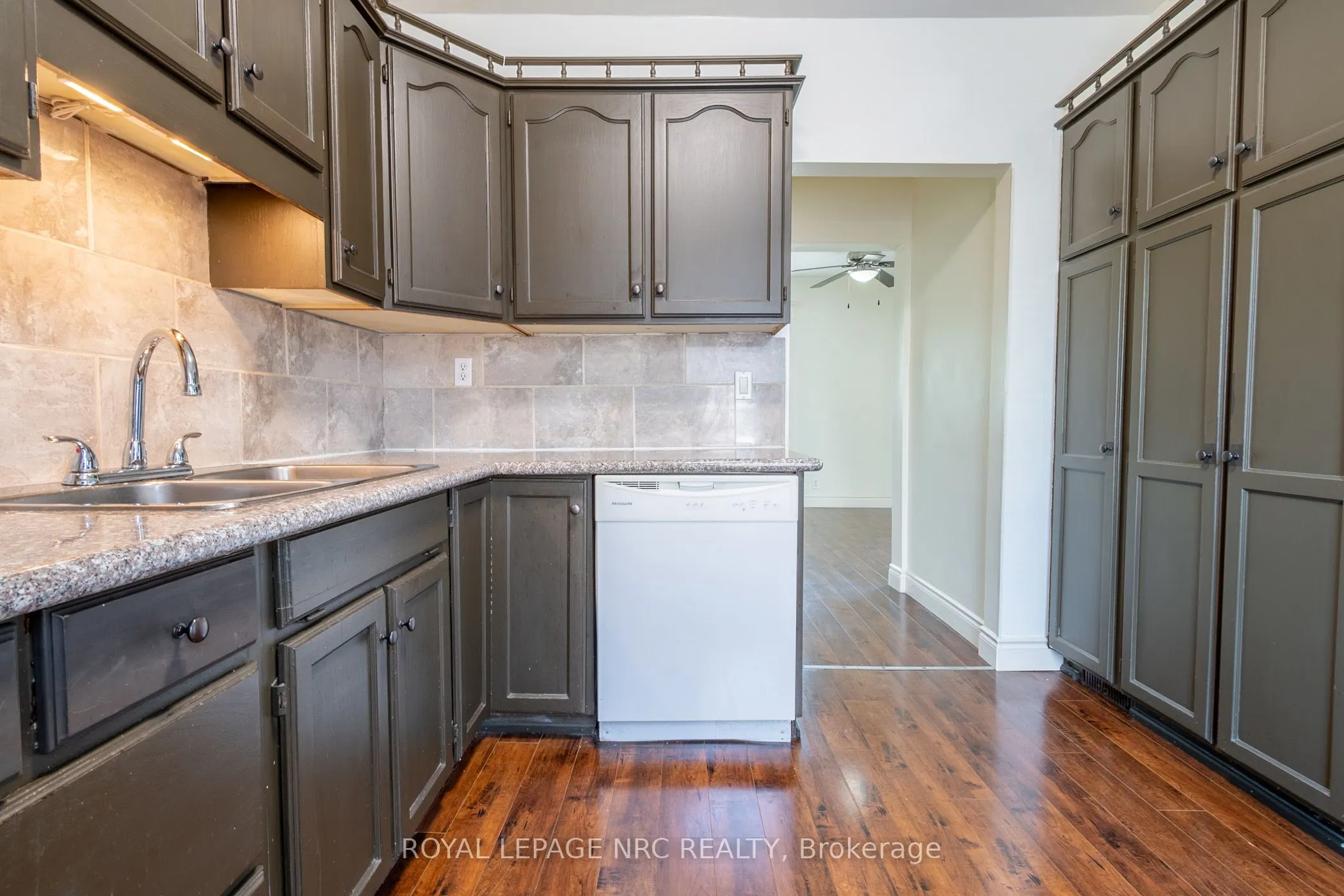 88 Pine Street S
